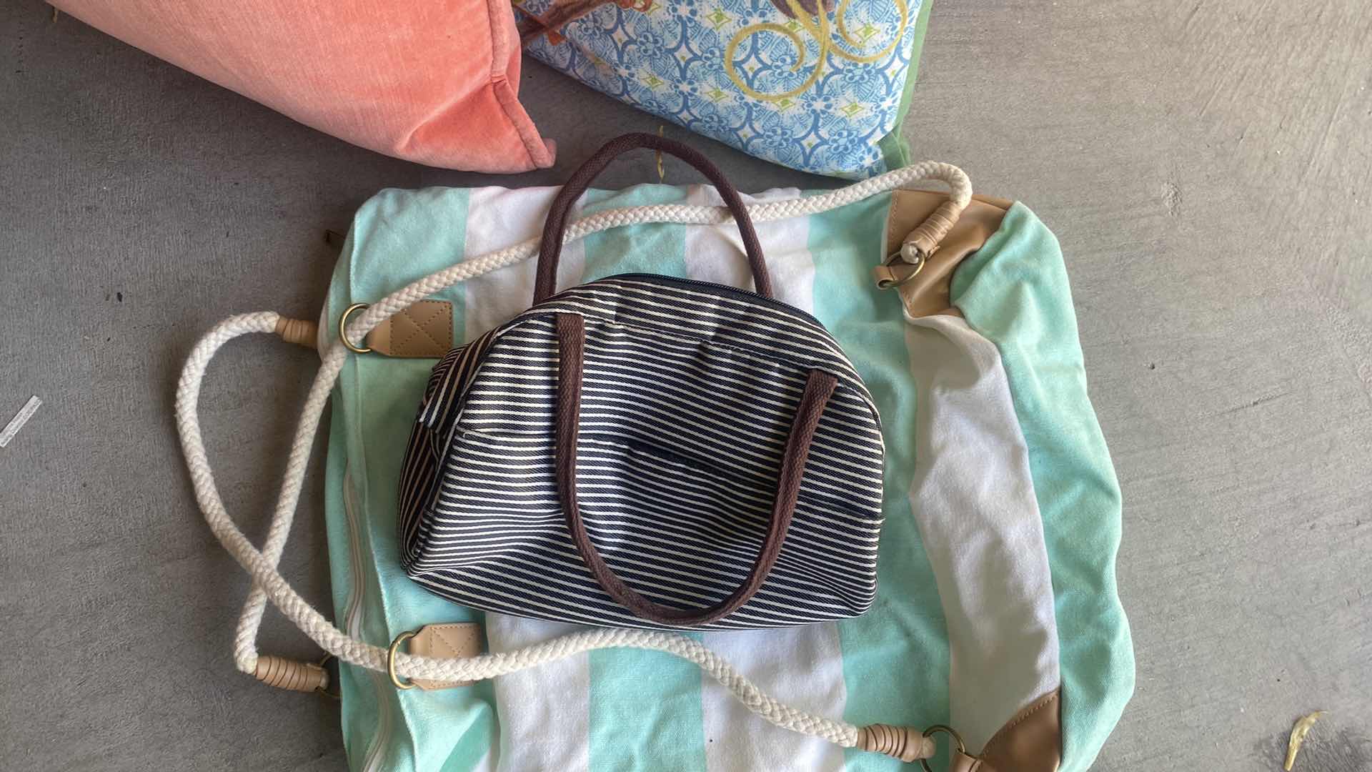 Photo 1 of TOTE WITH 3 TOSS PILLOWS & 2 CANVAS BAGS