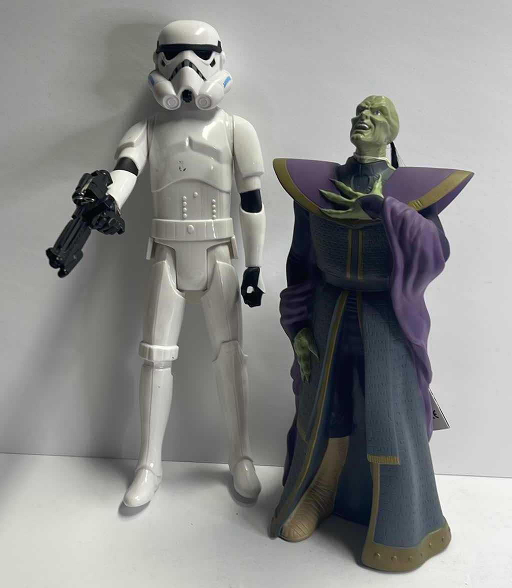 Photo 2 of STAR WARS SHADOWS OF THE EMPIRE PRINCE XIZOR  & 12” CLONE TROOPER - RETAIL PRICE $