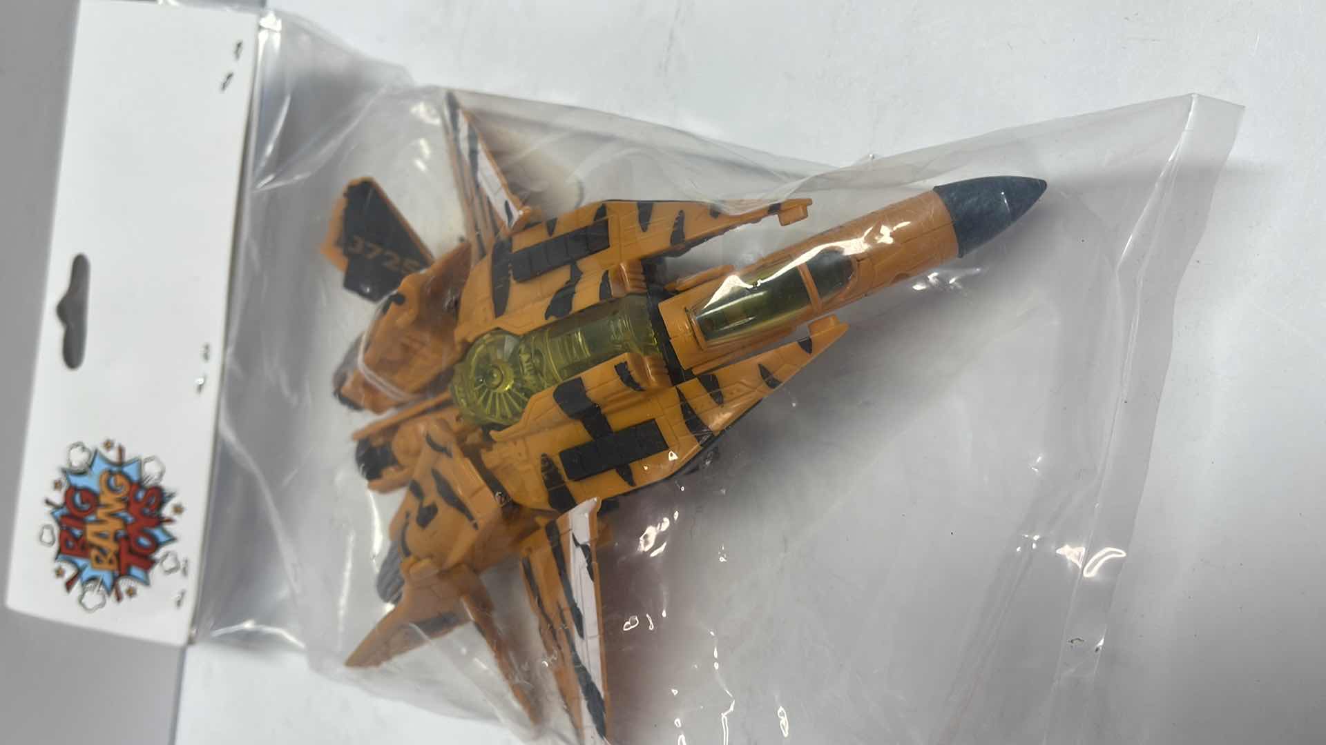 Photo 1 of TRANSFORMERS REVENGE OF THE FALLEN 2009 DELUXE  FEARSWOOP FIGURE HASBRO - RETAIL VALUE $30.00