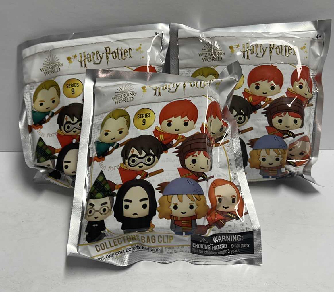 Photo 1 of NIB 3 HARRY POTTER SERIES 9 COLLECTORS BAG CLIPS - RETAIL PRICE $34.00
