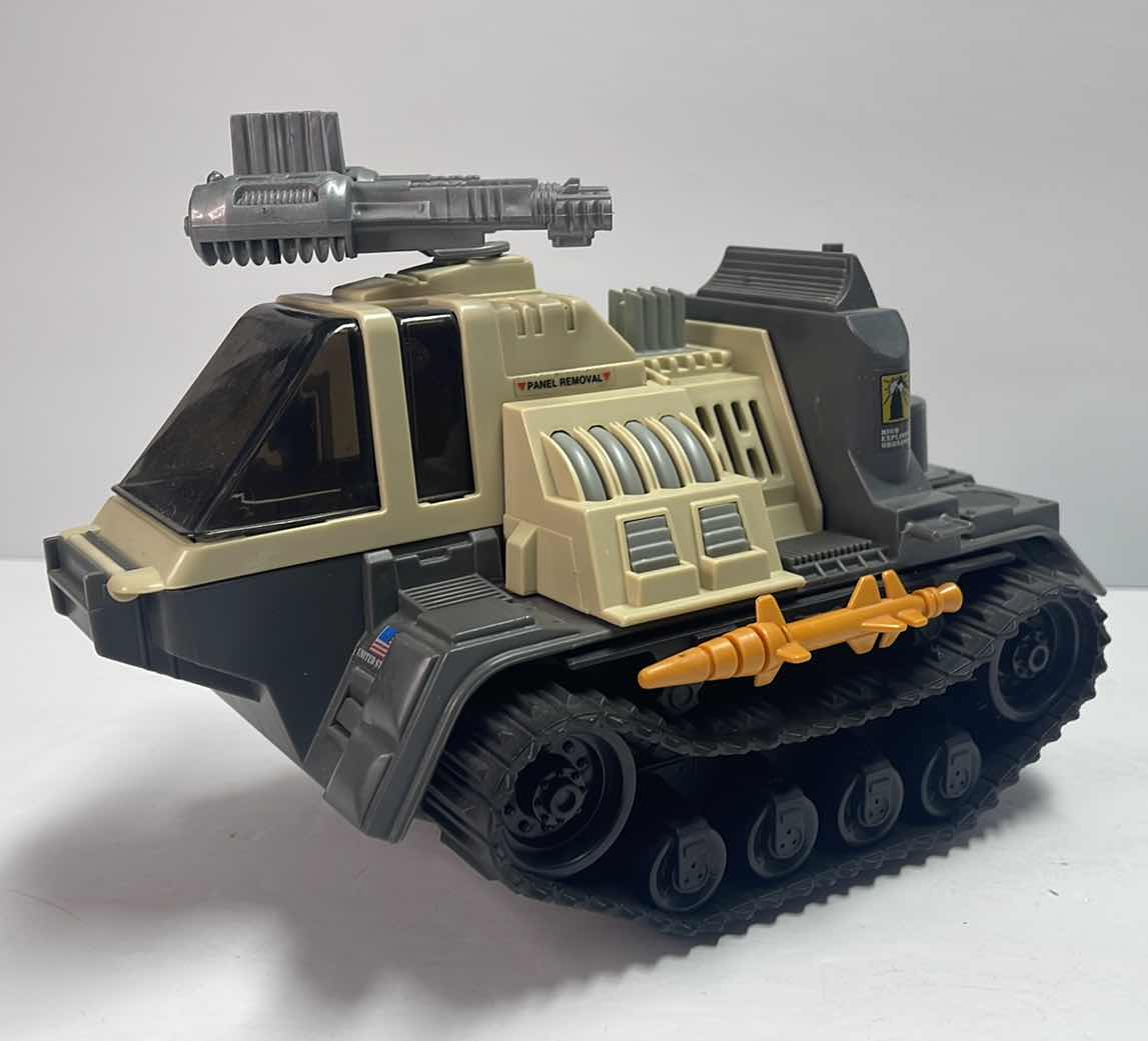 Photo 2 of VINTAGE GI JOE 1998 THUNDERCLAP TRACTOR - PLEASE READ NOTES FOR MORE INFORMATION