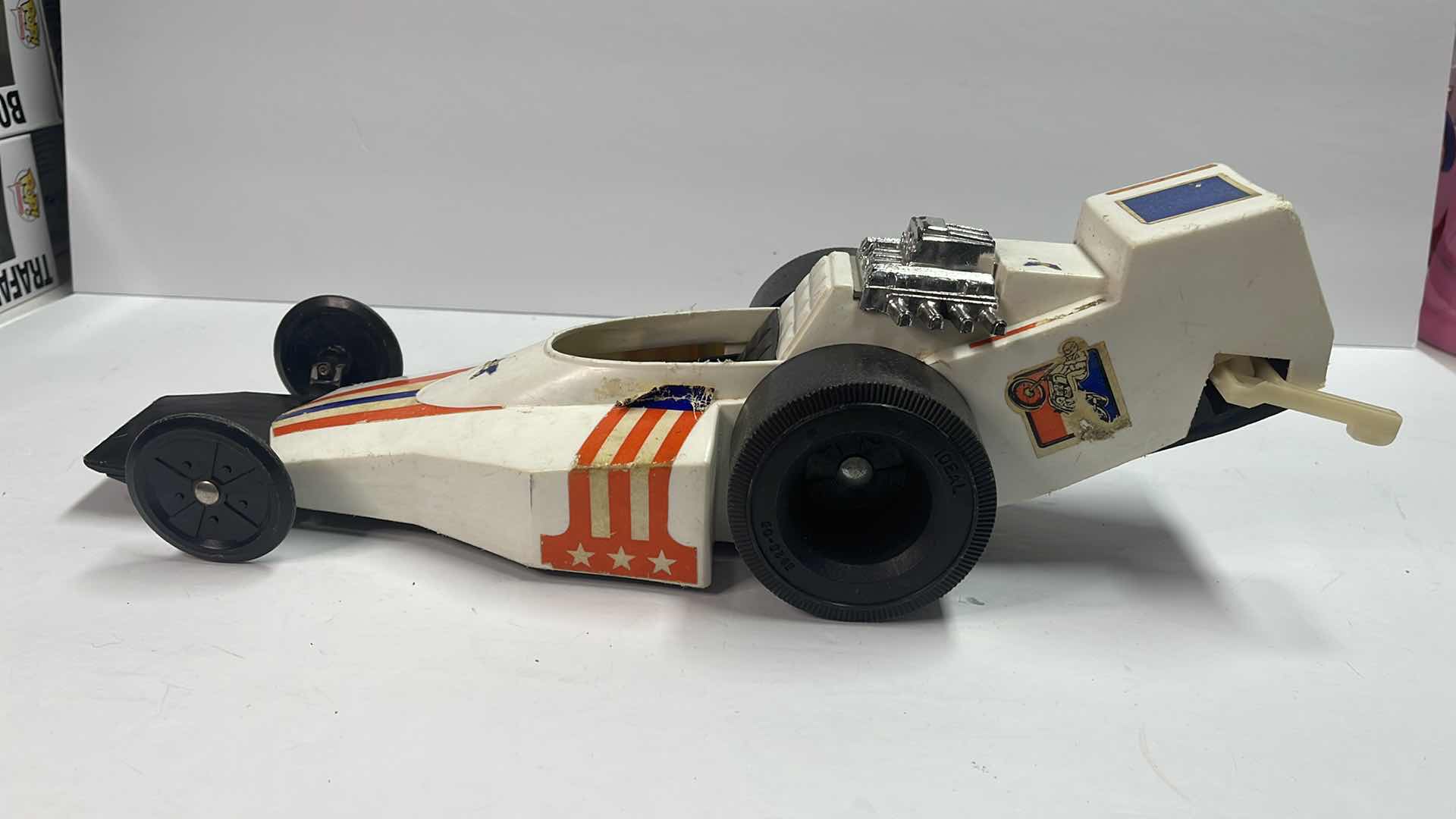 Photo 3 of VINTAGE 1974 EVEL KNIEVEL FORMULA ONE DRAGSTER - PLEASE READ NOTES FOR MORE INFORMATION