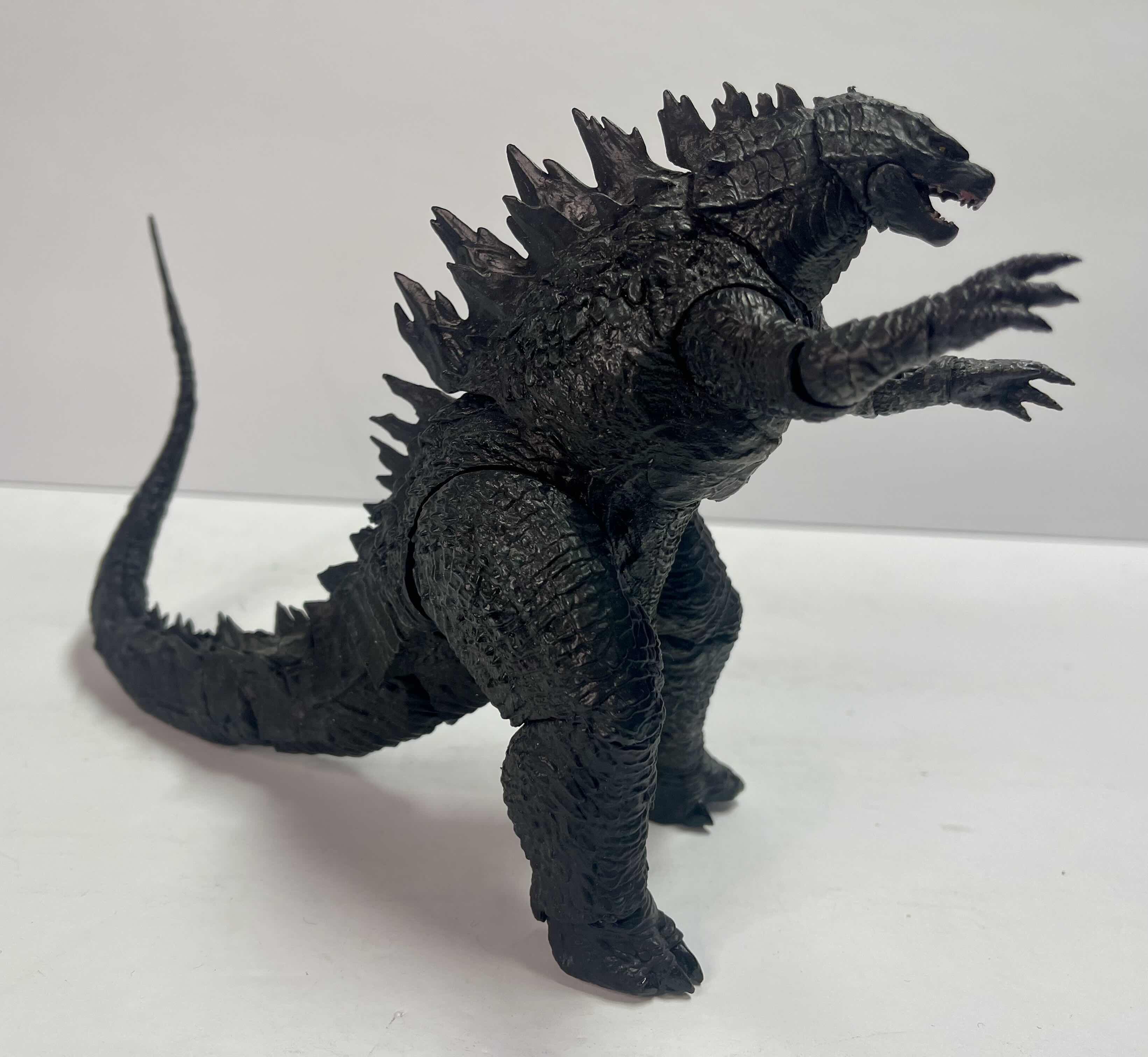 Photo 2 of NECA GODZILLA - L 12" MODREN GODZILLA ACTION FIGURE- SERIES 1 - RETAIL VALUE $95 * READ NOTES FOR MORE INFORMATION