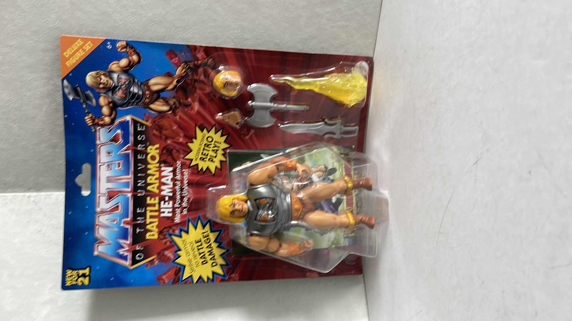 Photo 1 of NIB MASTERS OF THE UNIVERSE BATTLE ARMOR HE-MAN FIGURE SET MSRP $27.99