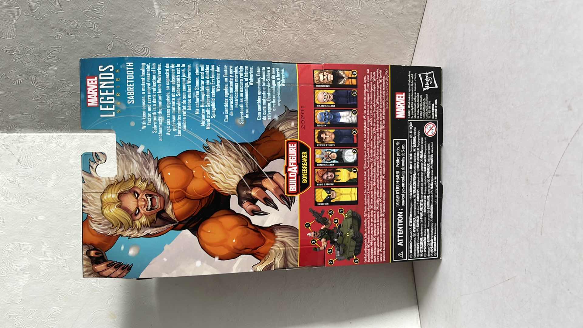 Photo 2 of NIB MARVEL LEGENDS SERIES X-MEN SABERTOOTH MSRP $28.99