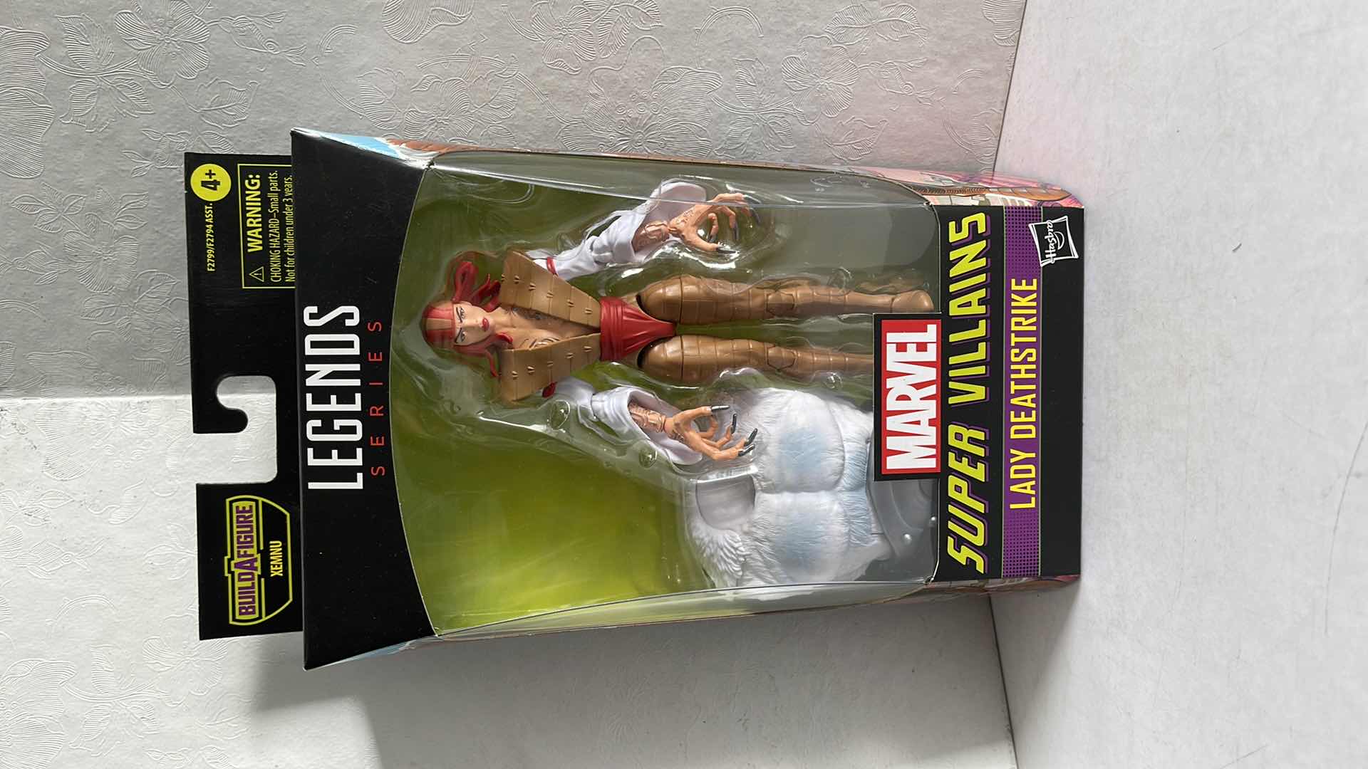 Photo 1 of NIB MARVEL LEGENDS SERIES SUPER VILLAINS LADY DEATHSTRIKE MSRP $25.99