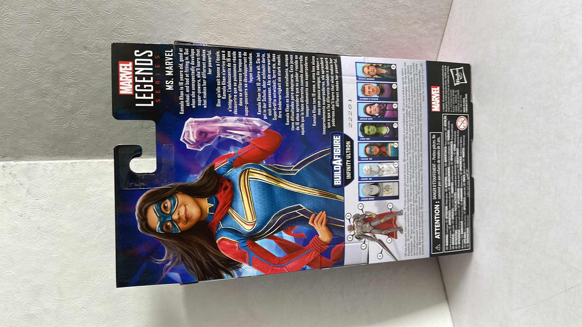 Photo 2 of NIB MARVEL LEGENDS SERIES MARVEL STUDIOS MS MARVEL MSRP $27.99