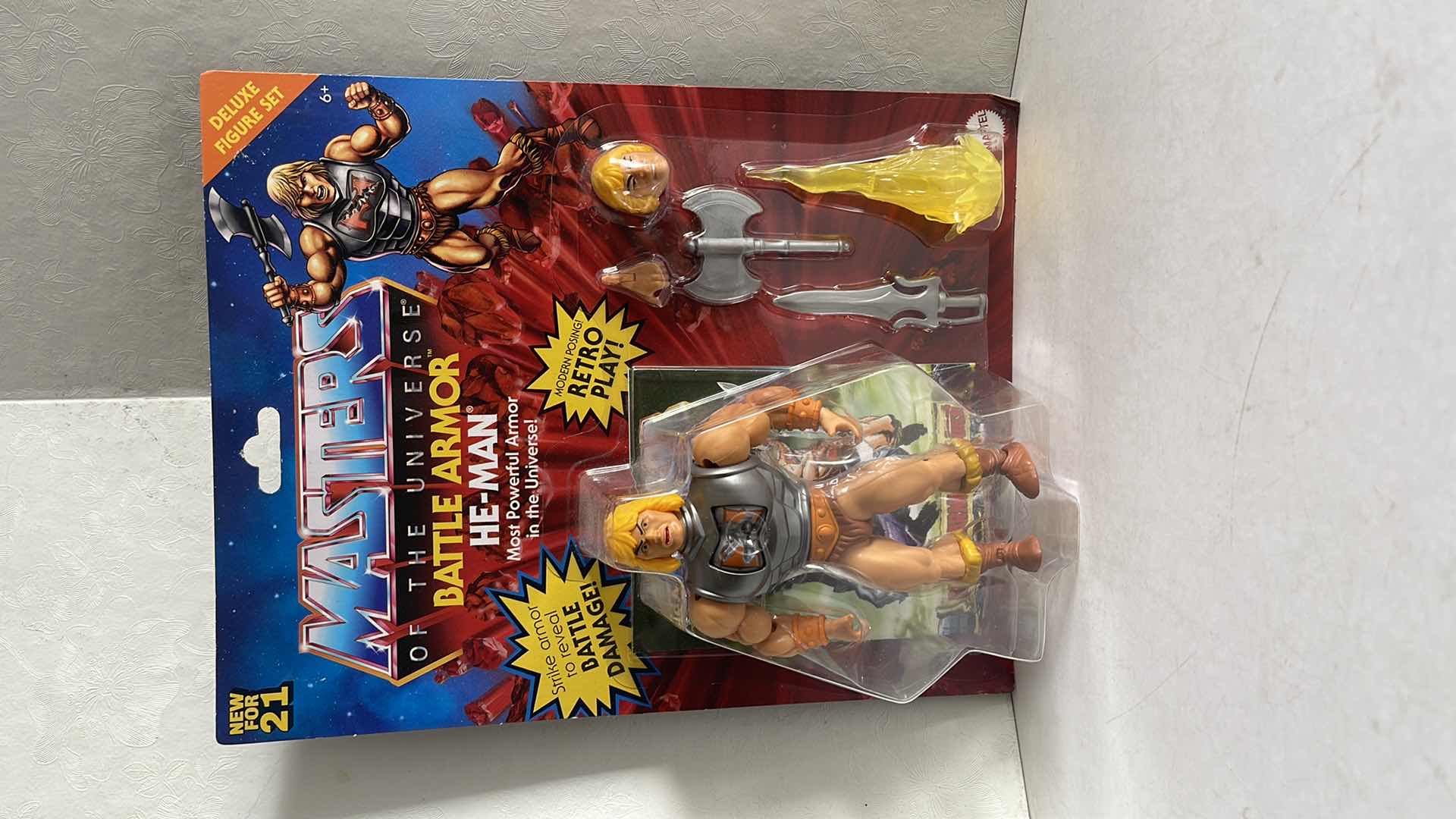 Photo 1 of NIB MASTERS OF THE UNIVERSE BATTLE ARMOR HE-MAN FIGURE SET MSRP $27.99