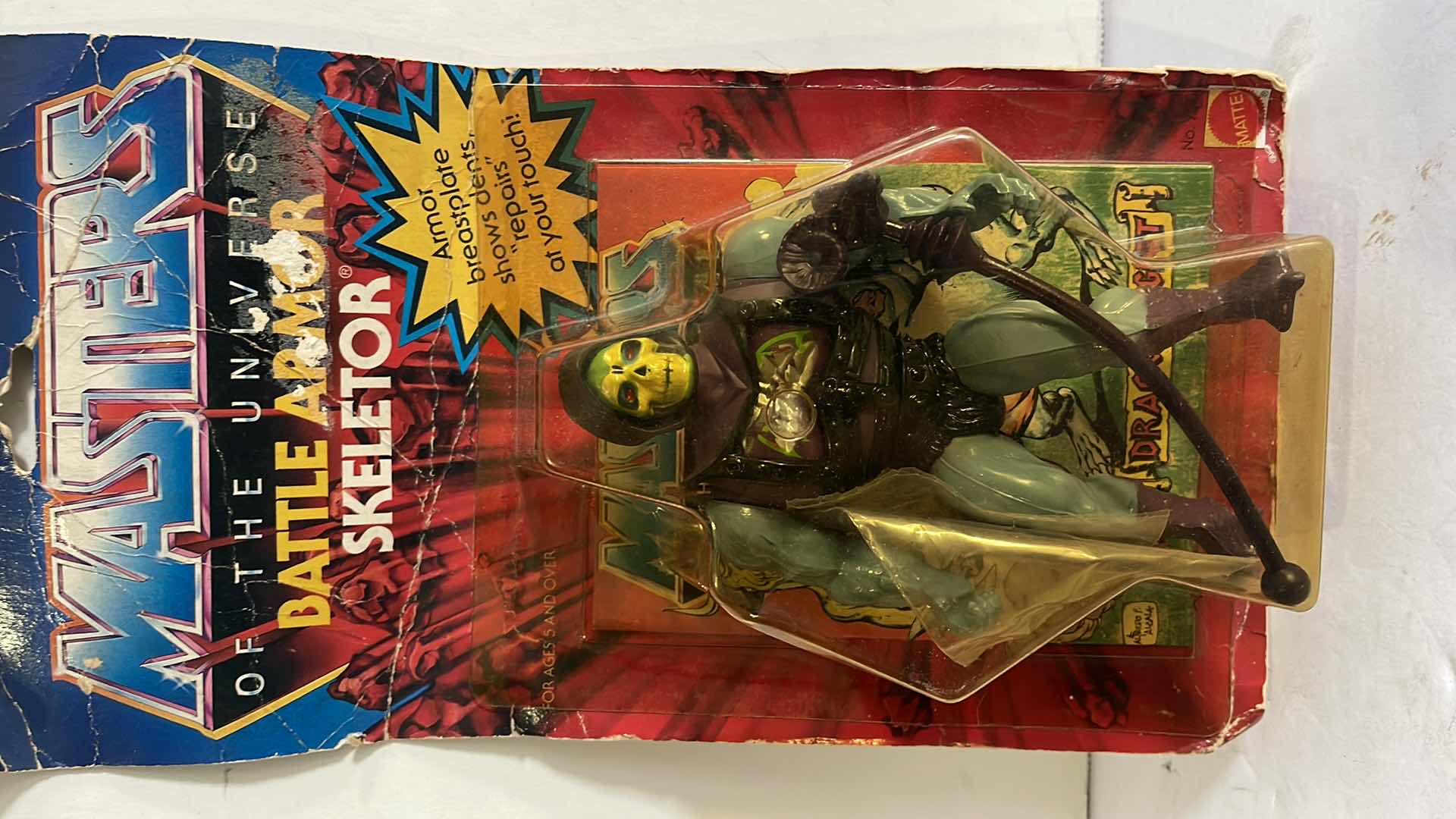Photo 3 of NIB 1983 MASTERS OF THE UNIVERSE BATTLE ARMOR SKELETOR MSRP $500