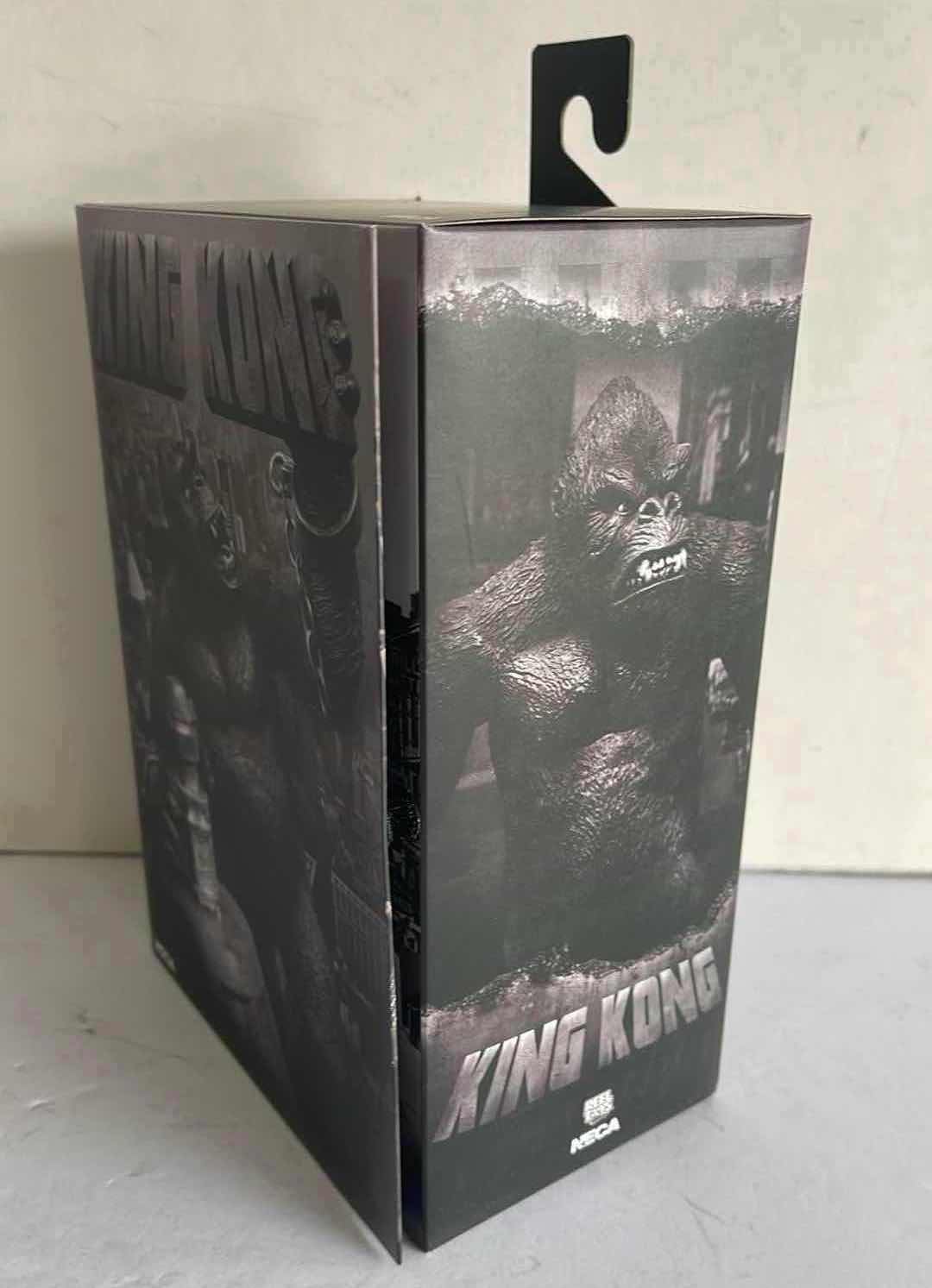 Photo 3 of NIB NECA KING KONG ACTION FIGURE CONCRETE JUNGLE MSRP $35.99