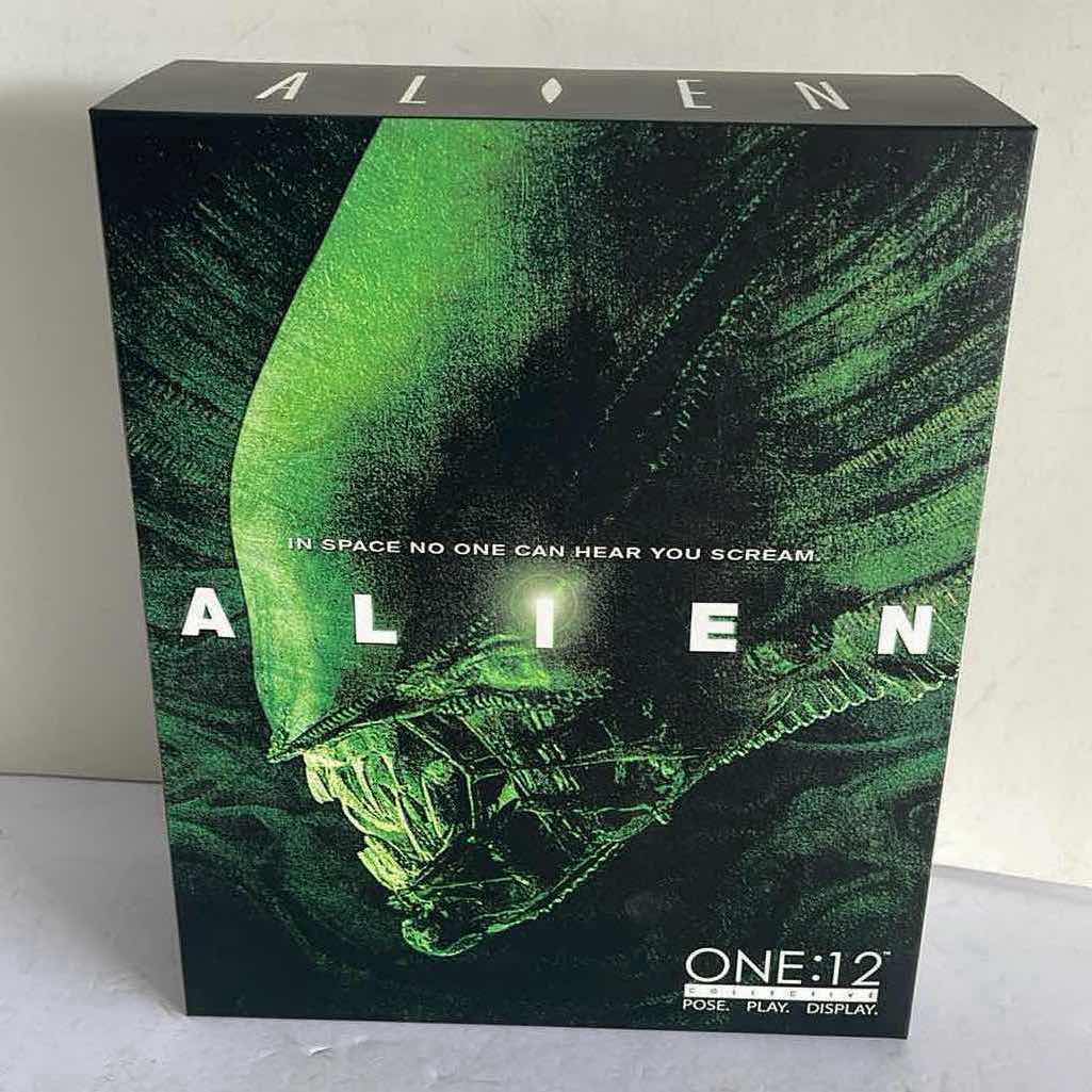 Photo 1 of NIB MEZCO ALIEN ONE:12 COLLECTIVE ACTION FIGURE WITH ACCESSORIES MSRP $69.99