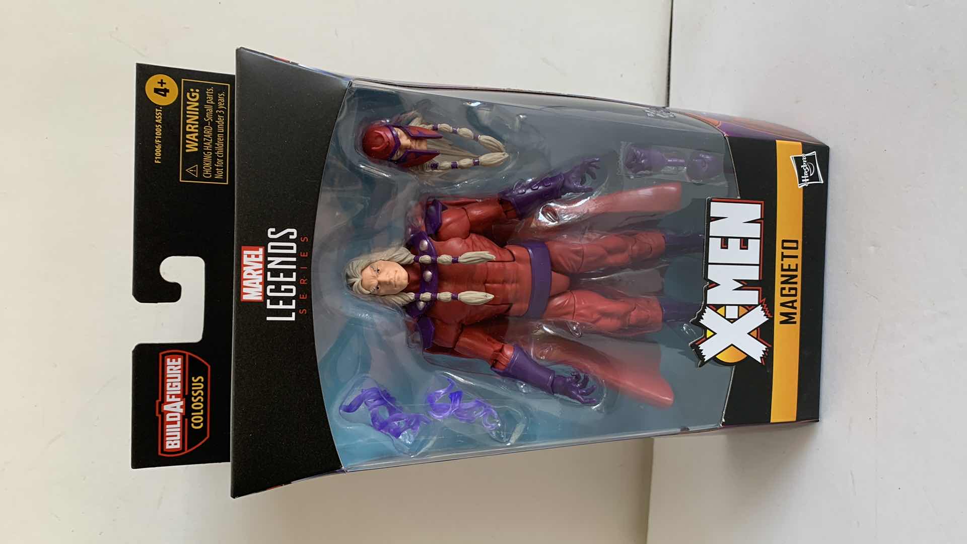 Photo 1 of MARVEL LEGENDS X-MEN MAGNETO ACTION FIGURE NIB $22