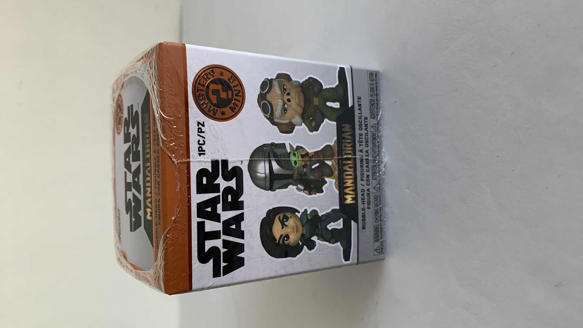 Photo 1 of NEW FUNKO POP STAR WARS MANDALORIAN MYSTERY MINIS BOBBLE-HEAD VINYL FIGURE 