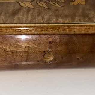 Photo 7 of LA BOTTEGUCCIA INLAID WOOD WORK JEWELRY/MUSIC BOX FROM SORRENTO ITALY 5.15 X 6.75” H3”