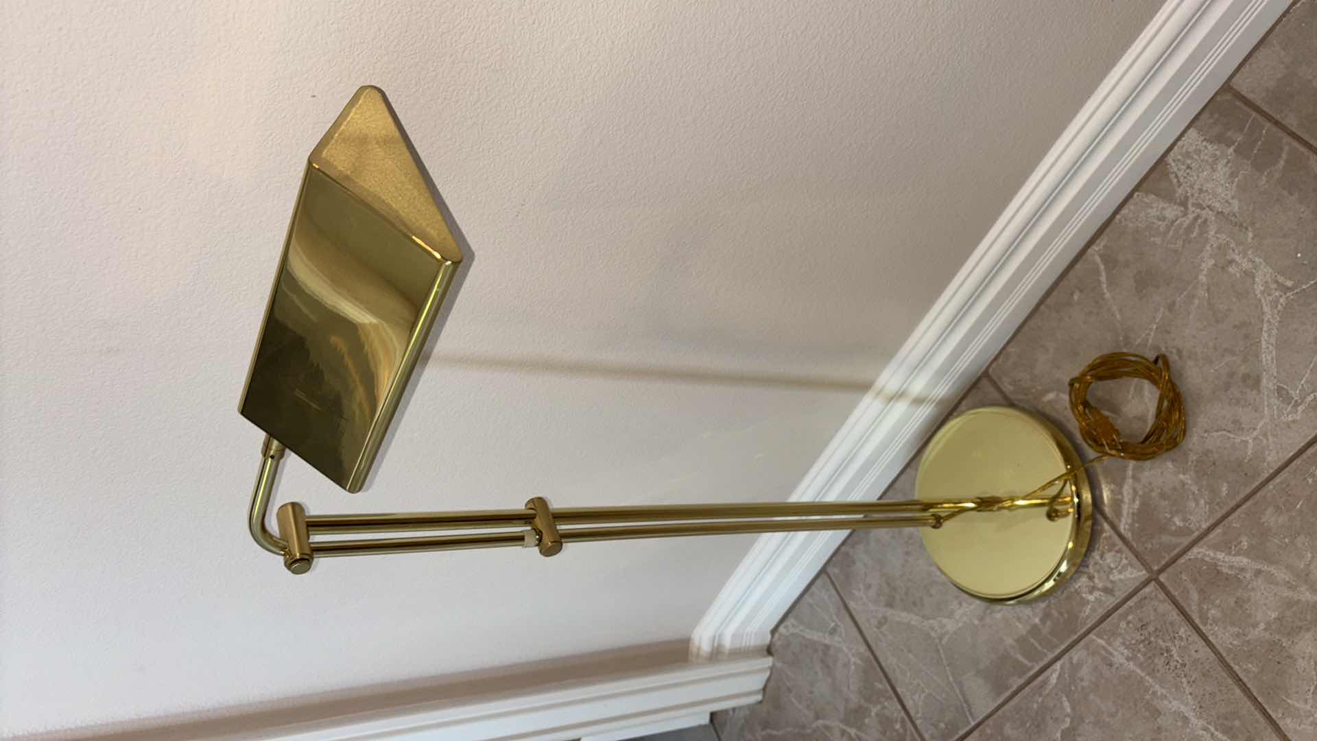 Photo 3 of 38” EXTENDABLE BRASS FLOOR LAMP