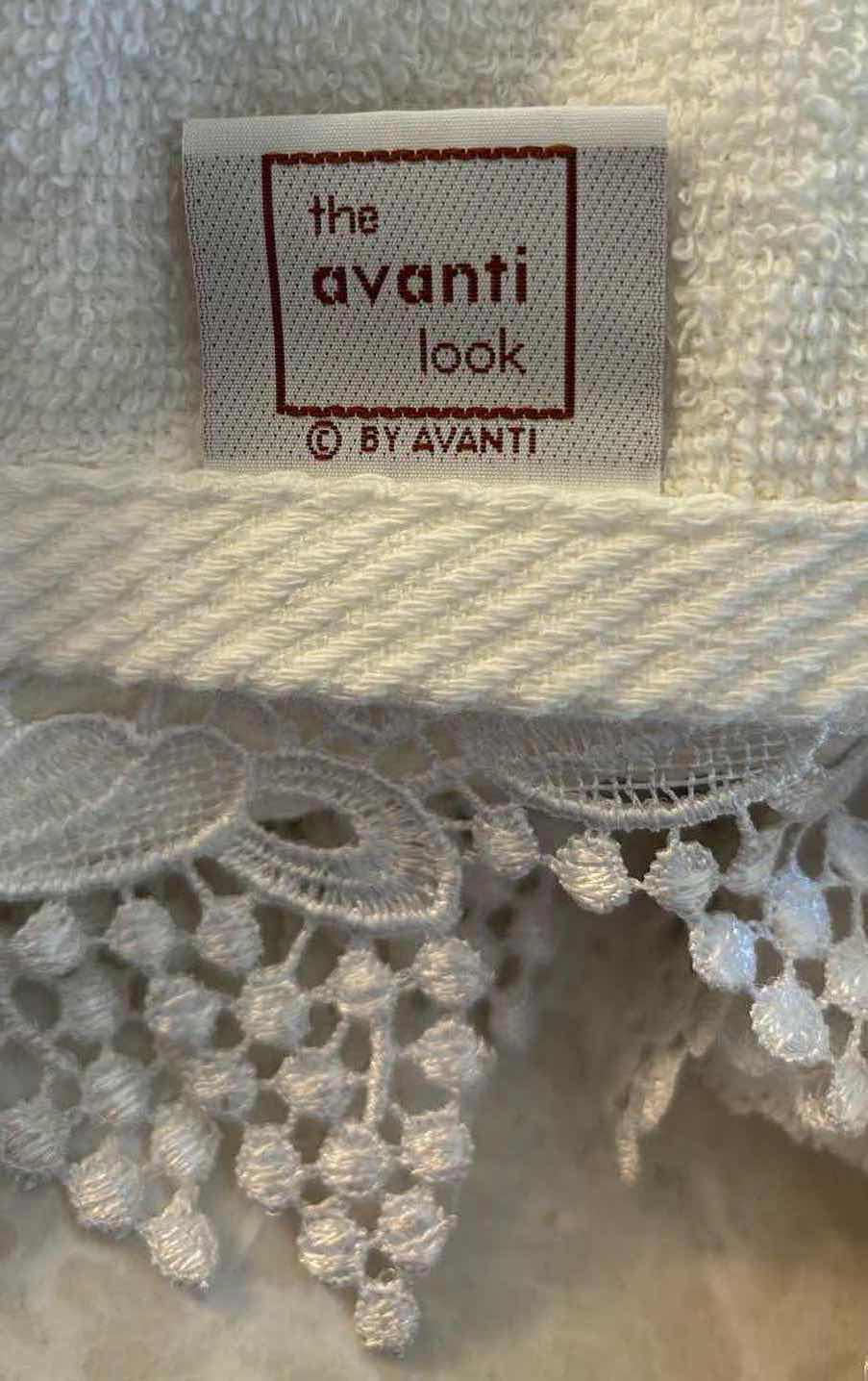 Photo 3 of AVANTI VINTAGE LACE TOWEL SET (8 PCS)