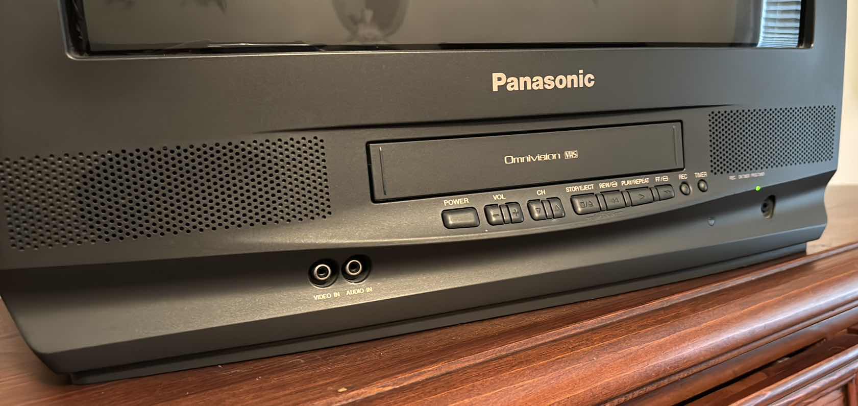 Photo 2 of PANASONIC 20” CRT TV W BUILT-IN VCR VIDEO PLAYER W REMOTE (MODEL PV-C2010)