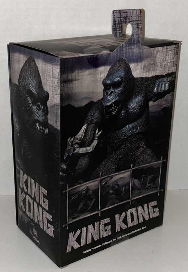 Photo 4 of NEW NECA KING KONG 7"
SCALE ACTION FIGURE & ACCESSORIES, "ULTIMATE KONG KONG (SKULL ISLAND)