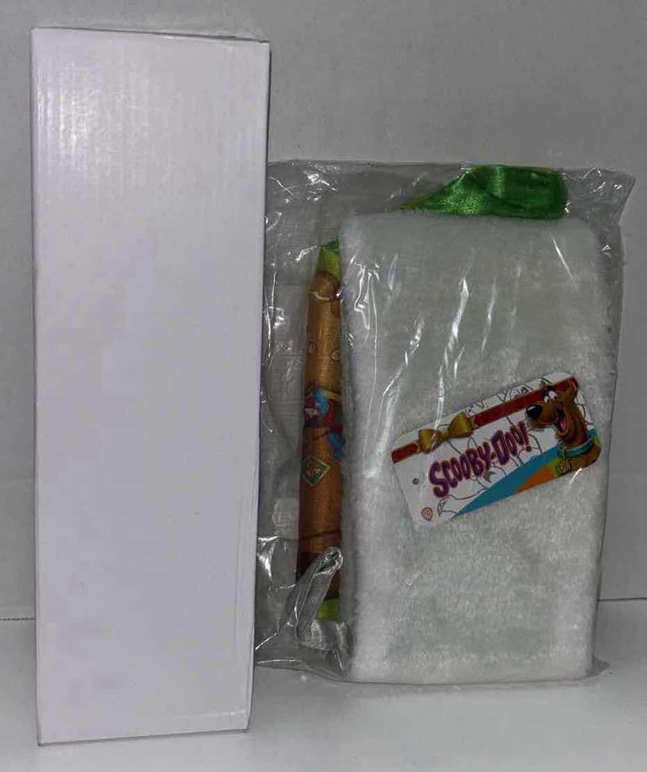 Photo 6 of NEW 2PC BUNDLE SCOOBY-DOO 16 OZ TUMBLER CUP W/STRAW & KURT S. ADLER SCOOBY-DOO 19” STOCKING W/ WHITE PLUSH CUFF