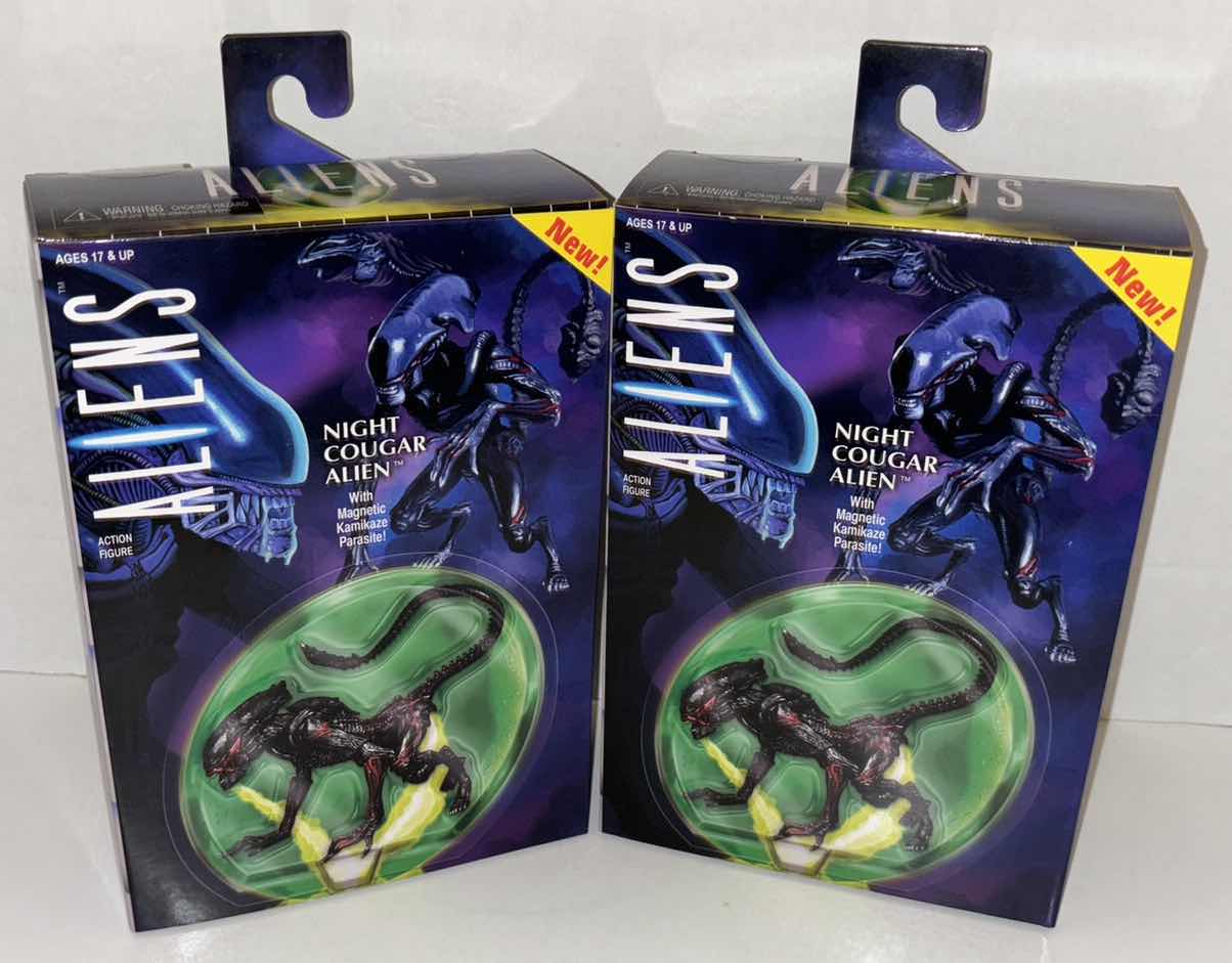 Photo 1 of NEW 2-PACK NECA ALIENS ACTION FIGURE & ACCESSORIES, "NIGHT COUGAR ALIEN W MAGNETIC KAMIKAZE PARASITE"