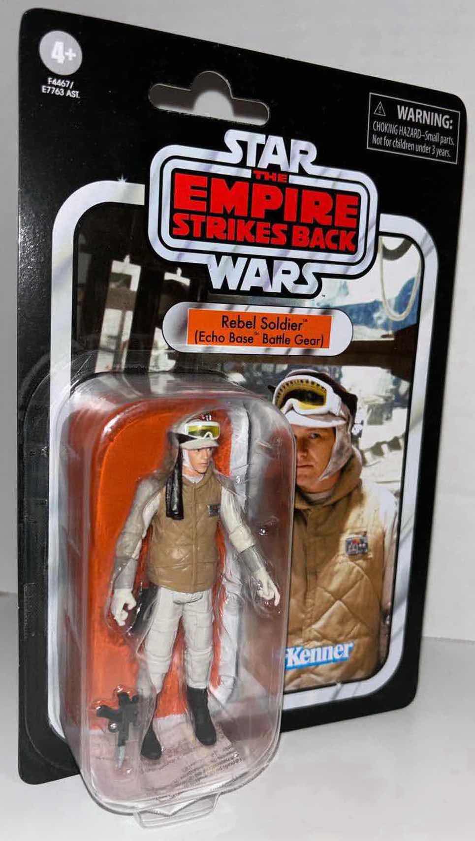 Photo 1 of NEW HASBRO STAR WARS THE VINTAGE COLLECTION ACTION FIGURE & ACCESSORIES, THE EMPIRE STRIKES BACK
"REBEL SOLDIER (ECHO BASE
BATTLE GEAR)"