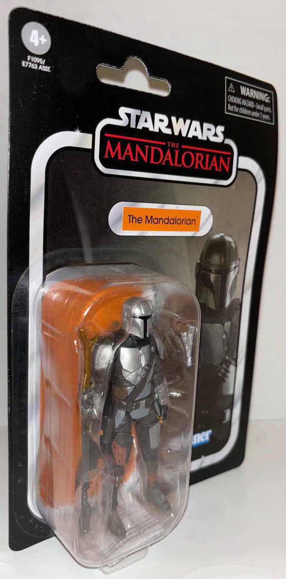 Photo 4 of NEW 2-PACK HASBRO STAR WARS THE VINTAGE COLLECTION ACTION FIGURE & ACCESSORIES, "THE MANDALORIAN (REGULAR)" & “THE MANDALORIAN (BESKAR)”