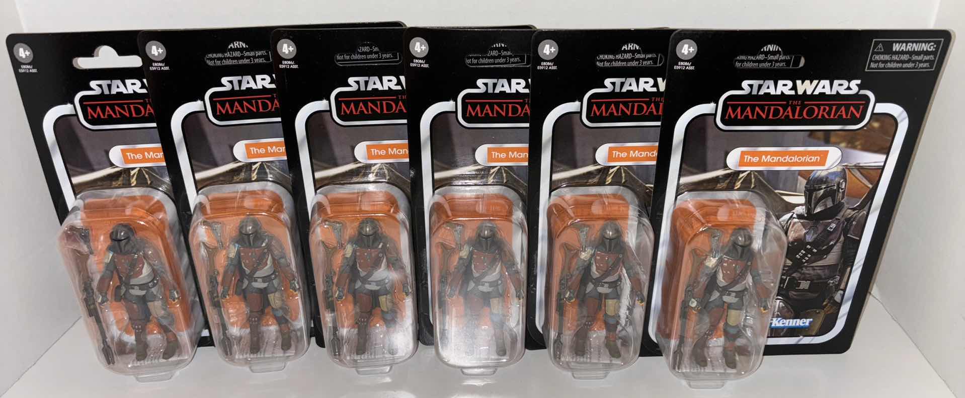 Photo 1 of NEW 6-PACK HASBRO STAR WARS THE VINTAGE COLLECTION ACTION FIGURE & ACCESSORIES, "THE MANDALORIAN (REGULAR)"