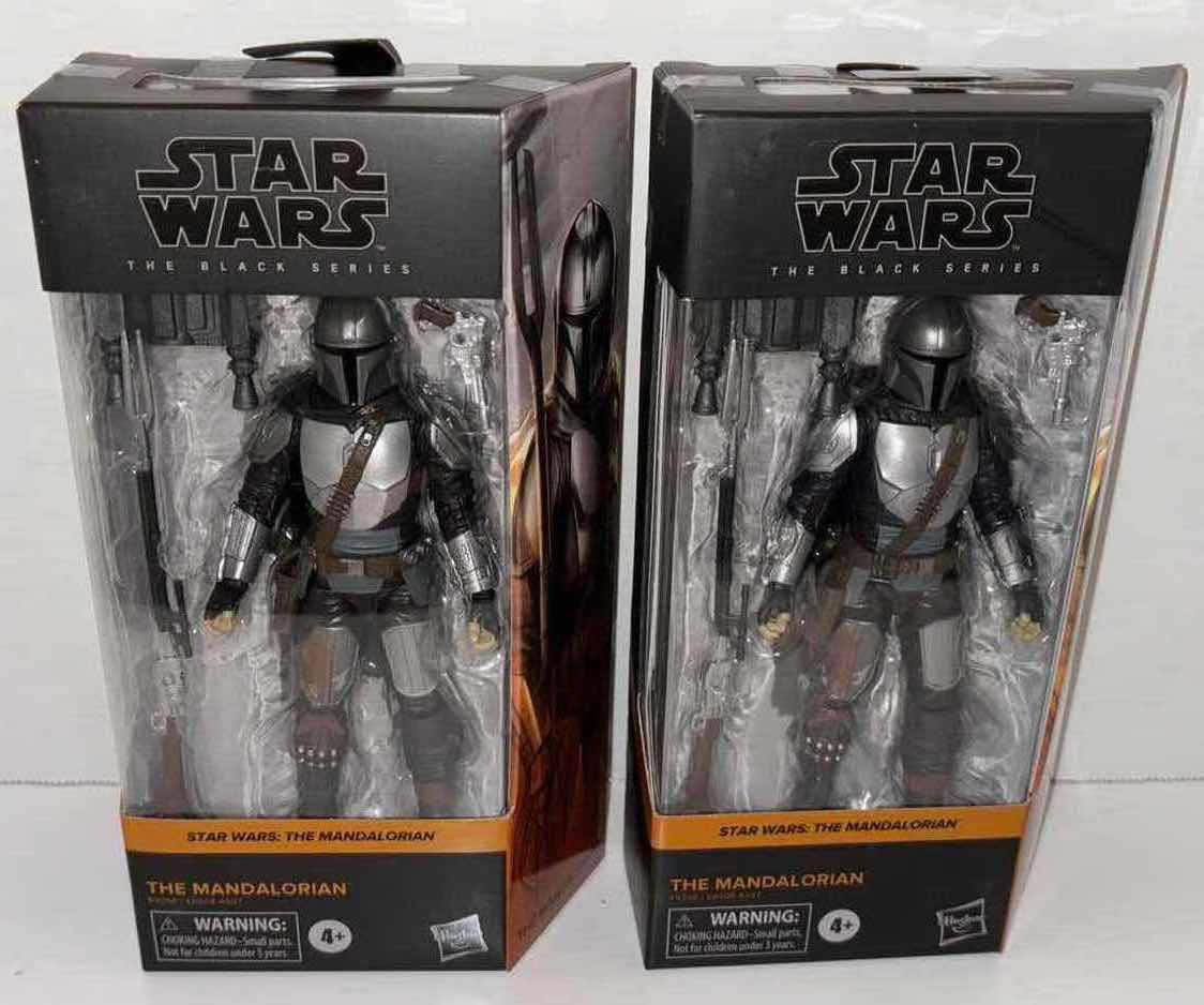 Photo 1 of NEW 2-PACK HASBRO STAR WARS THE BLACK SERIES THE MANDALORIAN ACTION FIGURE & ACCESSORIES, "THE MANDALORIAN"