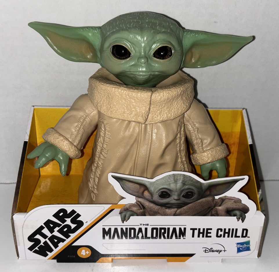 Photo 1 of NEW HASBRO STAR WARS
THE MANDALORIAN 6.5" POSABLE
"THE CHILD" ACTION FIGURE