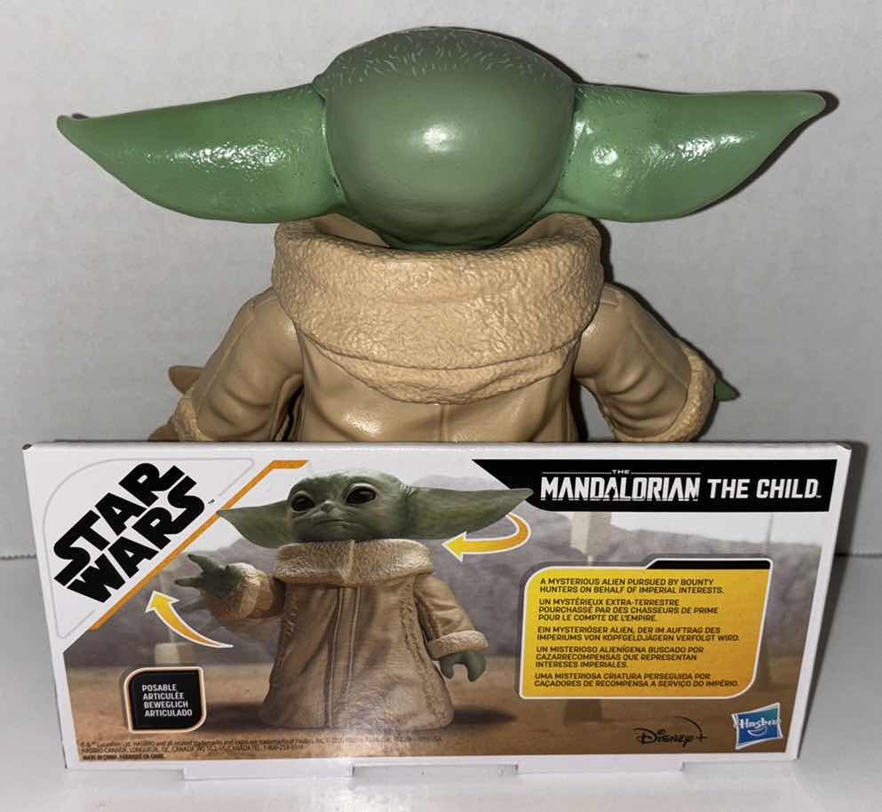 Photo 3 of NEW HASBRO STAR WARS
THE MANDALORIAN 6.5" POSABLE
"THE CHILD" ACTION FIGURE