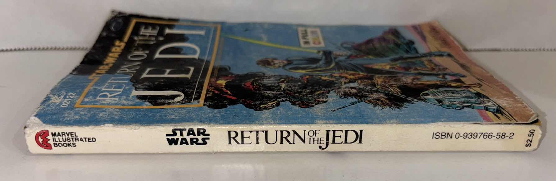 Photo 2 of VINTAGE 1983 MARVEL ILLUSTRATED BOOKS STAR WARS RETURN OF THE JEDI (THE OFFICIAL COMICS VERSION IN FULL COLOR)