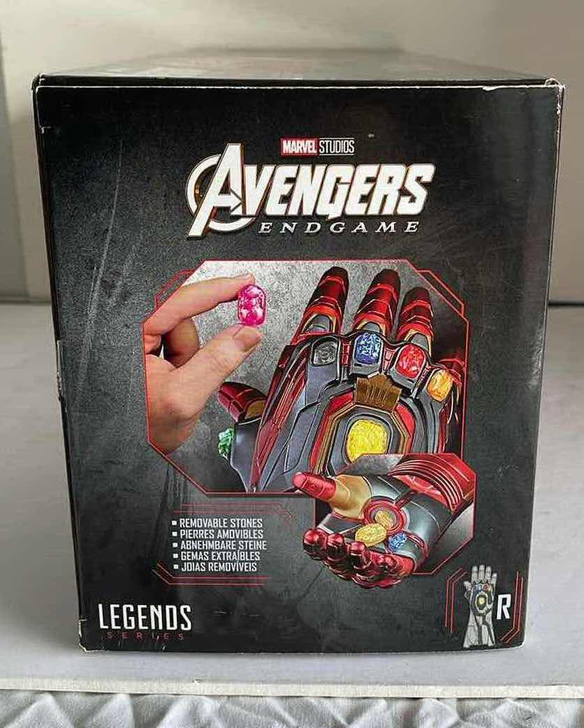 Photo 3 of NIB MARVEL STUDIOS LEGENDS SERIES AVENGERS ENDGAME IRON MAN NANO GAUNTLET MSRP $139.99