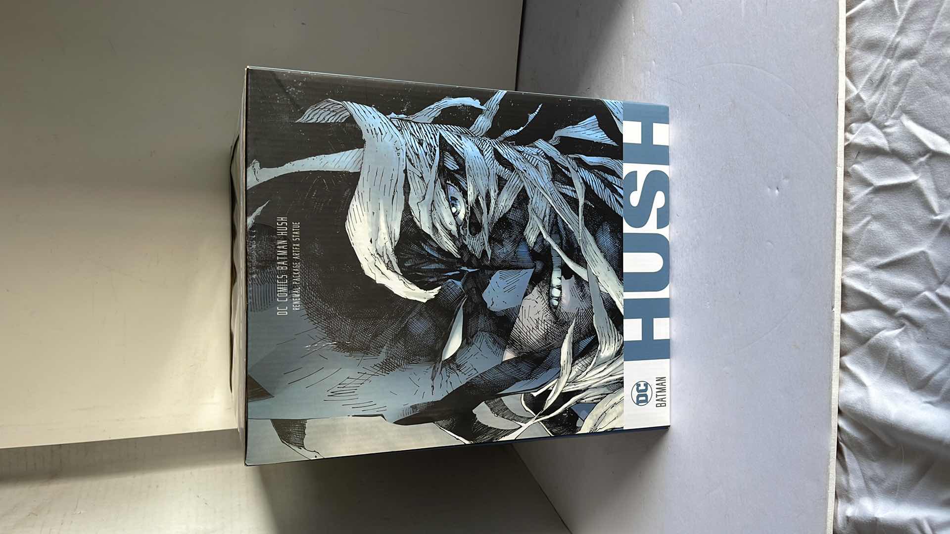 Photo 2 of NIB DC BATMAN HUSH RENEWAL PACKAGE ARTFX STATUE MSRP $125