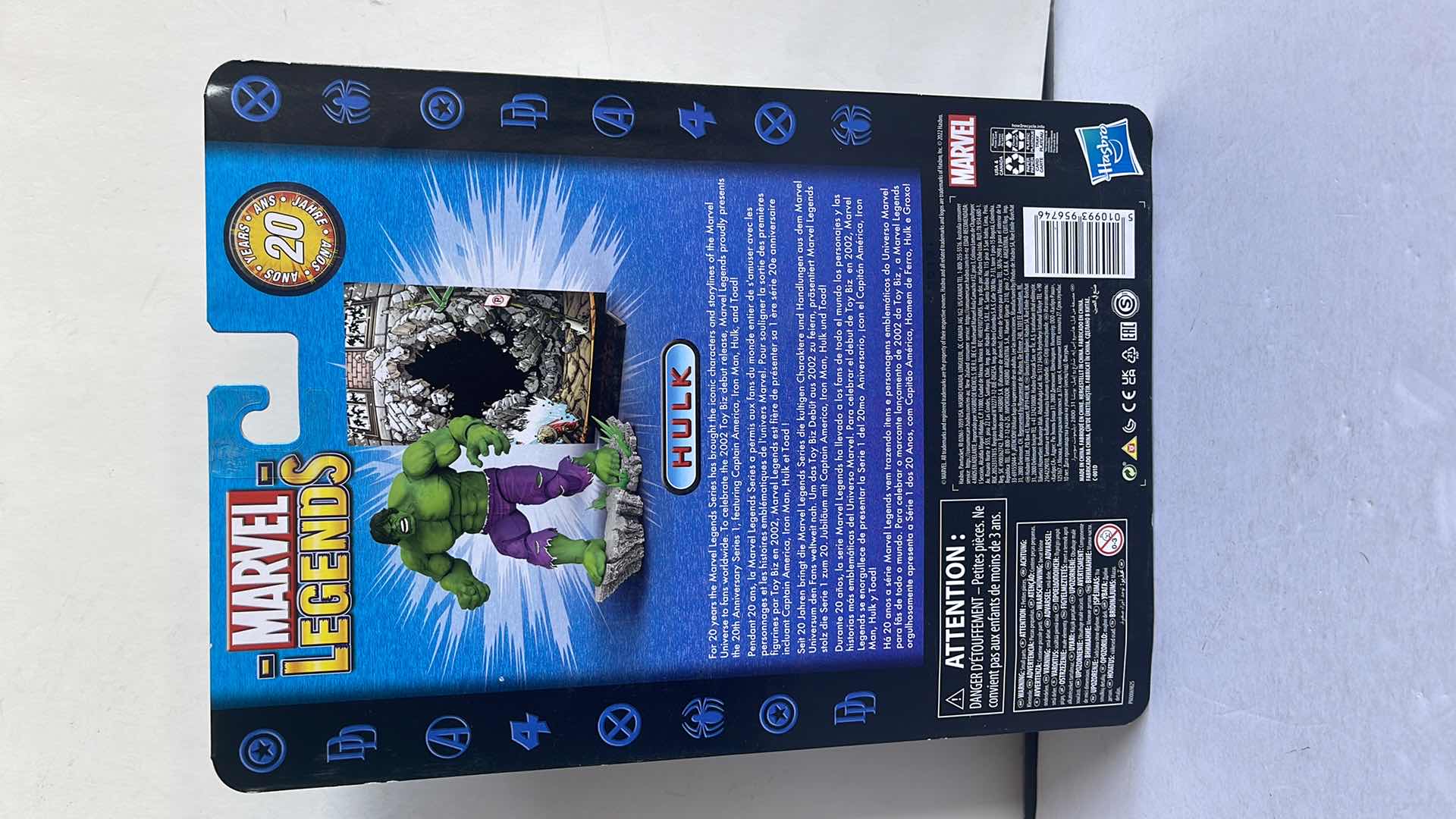 Photo 2 of NIB MARVEL SERIES 1 LEGENDS HULK MSRP $59.99