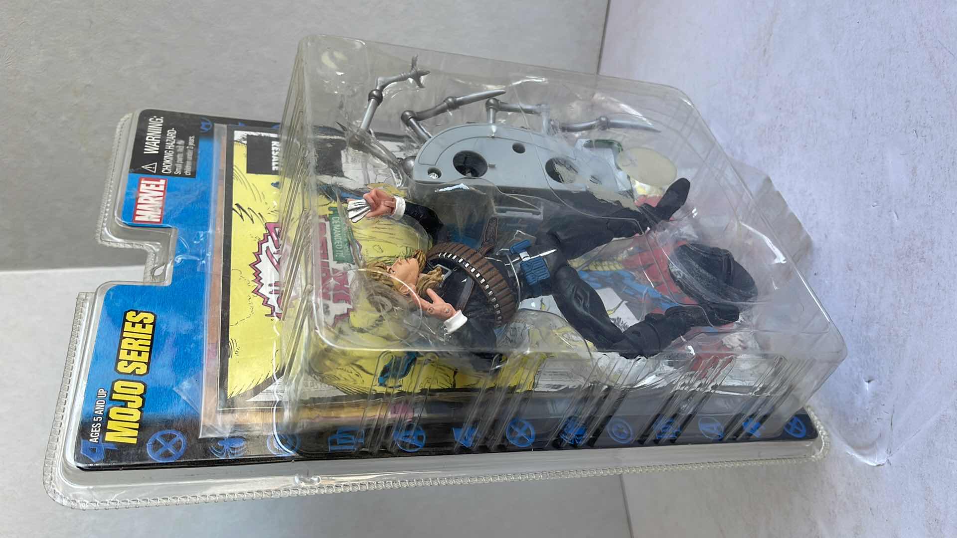 Photo 4 of NIB MARVEL LEGENDS LONGSHOT MOJO SERIES MSRP $29.99