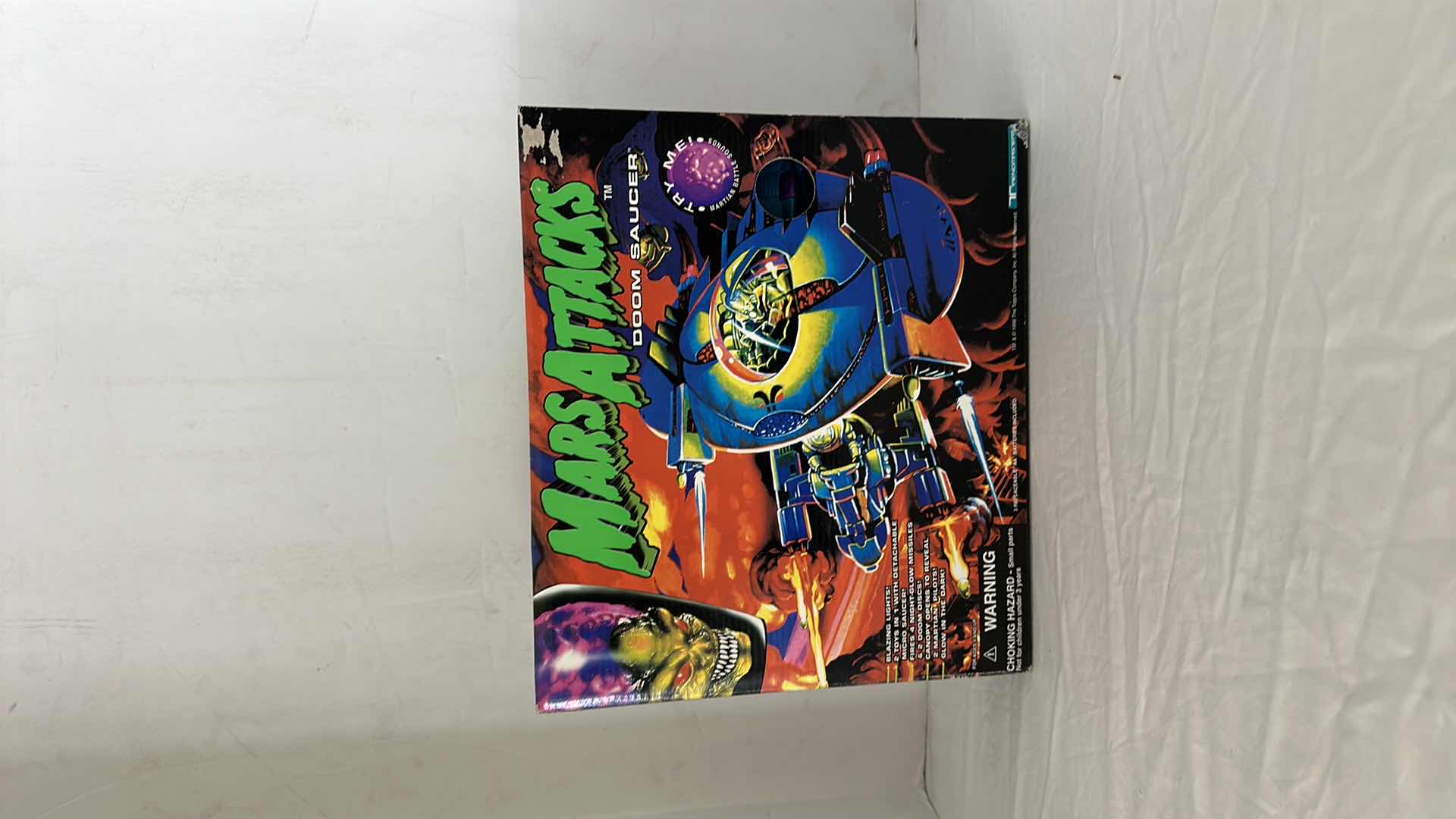 Photo 1 of MARS ATTACKS DOOM SAUCER , MSRP $50 NIB