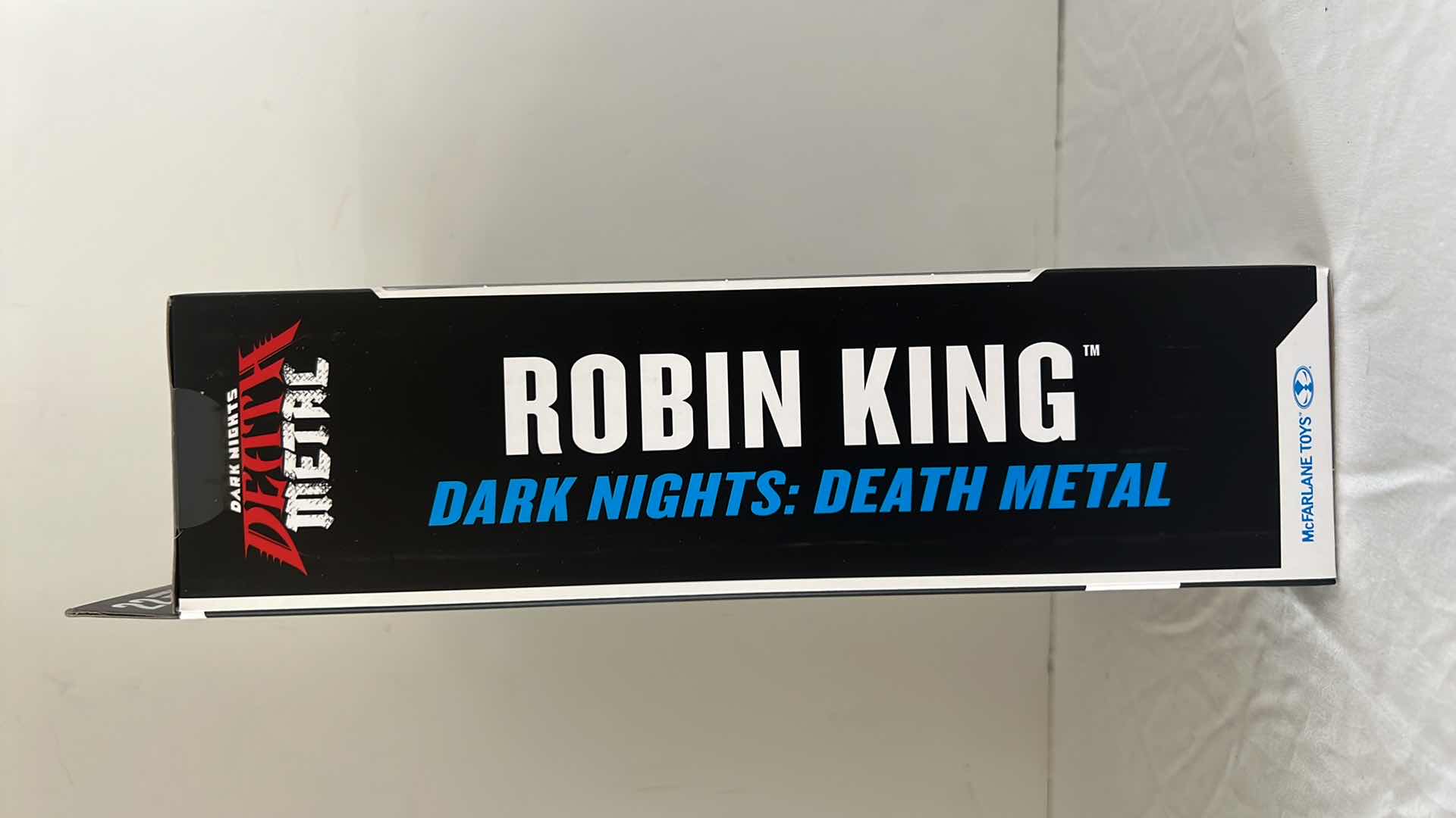 Photo 3 of NIB MCFARLANE TOYS DC DIRECT MULTIVERSE "ROBIN KING" DARK NIGHTS: DEATH METAL ACTION FIGURE MSRP $25