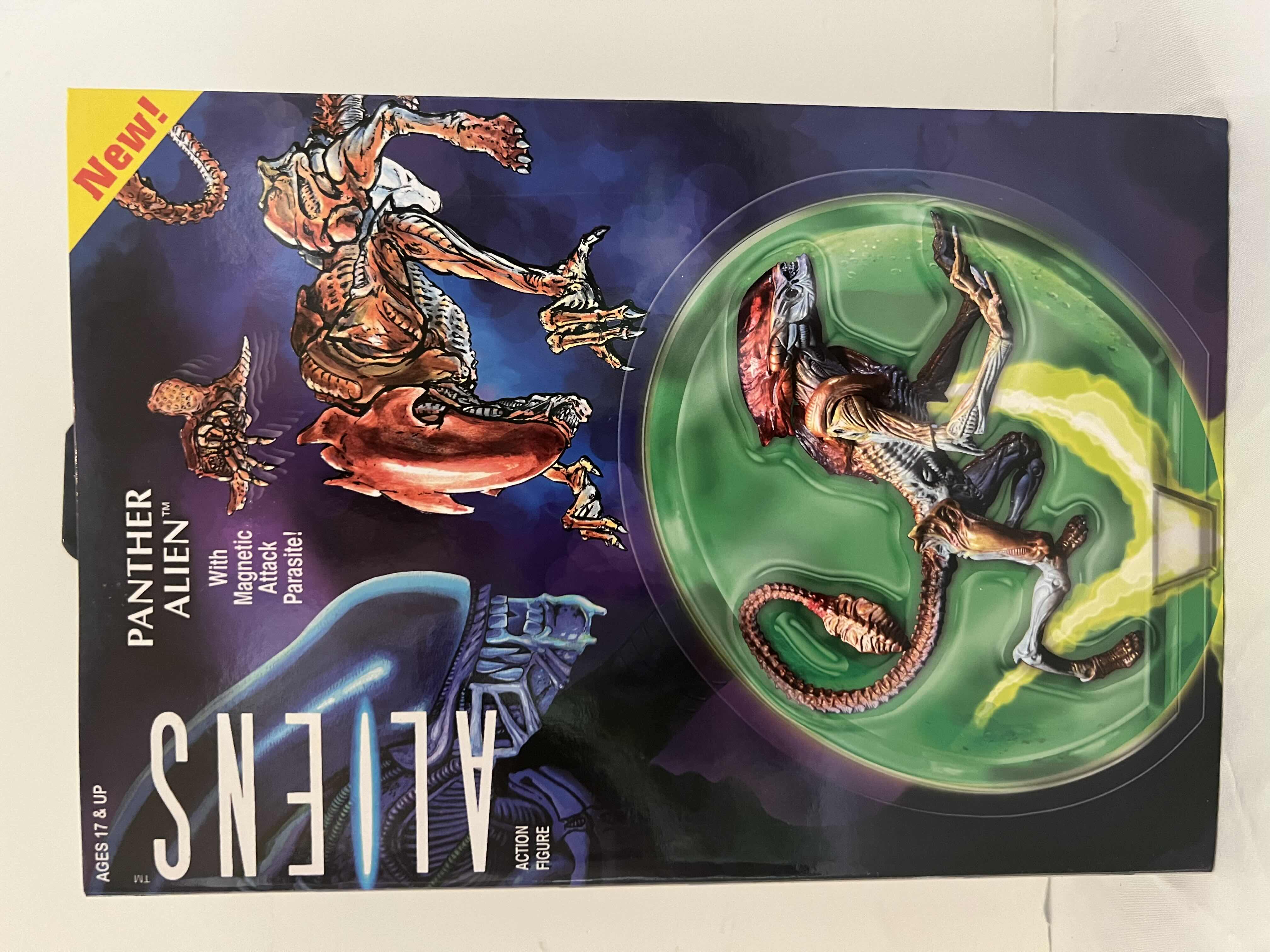 Photo 1 of NEW NECA ALIENS "PANTHER ALIEN" W MAGNETIC ATTACK PARASITE ACTION FIGURE MSRP $30