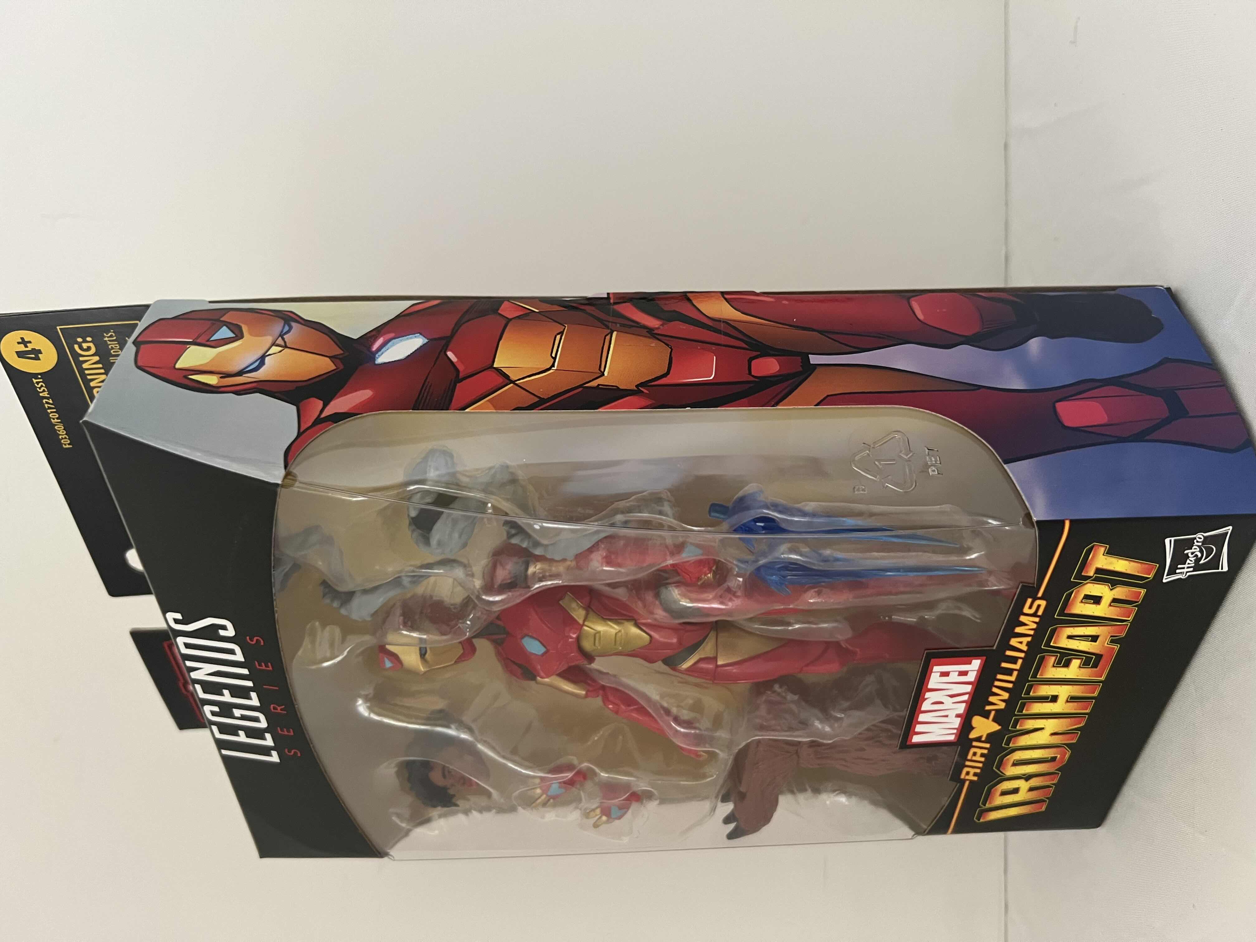 Photo 3 of NEW HASBRO MARVEL LEGENDS SERIES AIRI WILLIAMS "IRONHEART" ACTION FIGURE MSRP $30