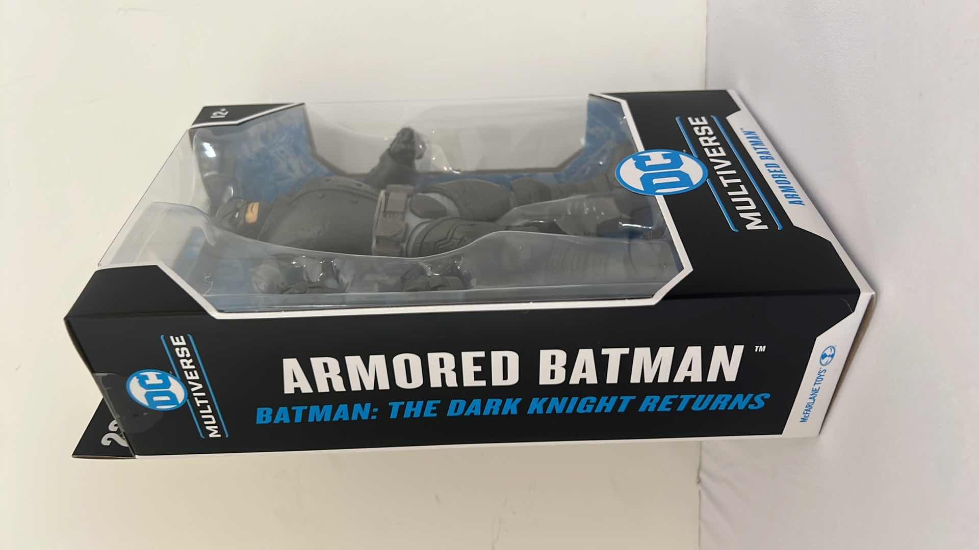 Photo 3 of NIB DC MULTIVERSE "ARMORED BATMAN" ACTION FIGURE MSRP $25