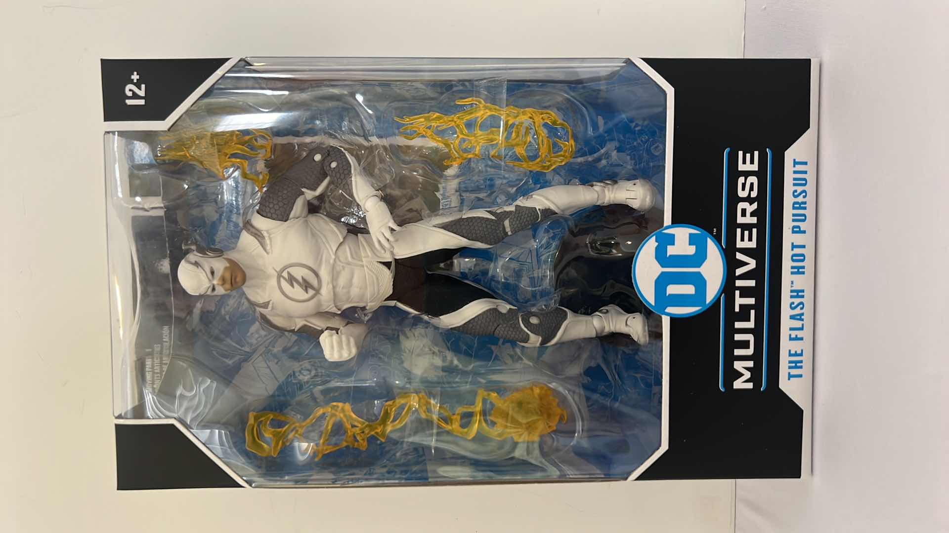 Photo 1 of NIB DC MULTIVERSE "THE FLASH HOT PURSUIT" ACTION FIGURE MSRP $25