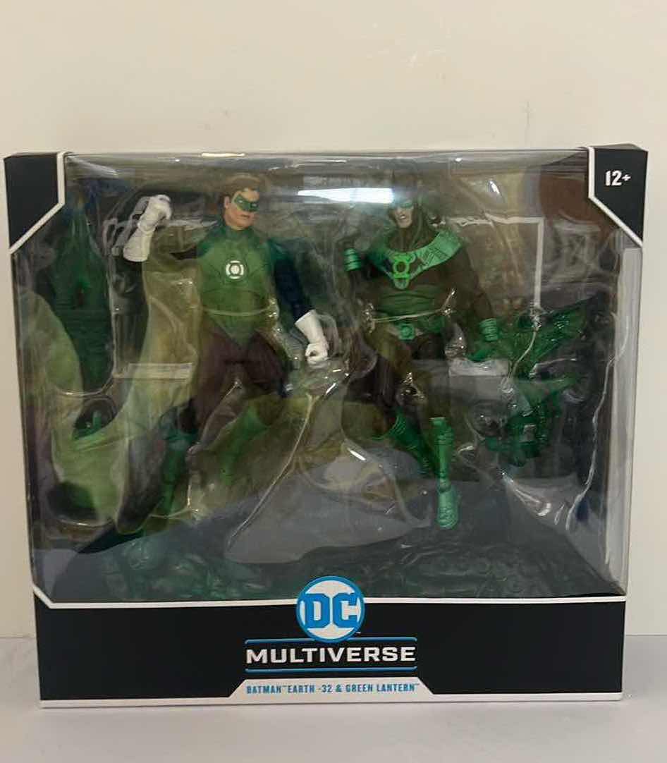 Photo 1 of NIB DC MULTIVERSE "BATMAN EARTH -32 & GREEN LANTERN " ACTION FIGURE MSRP $68