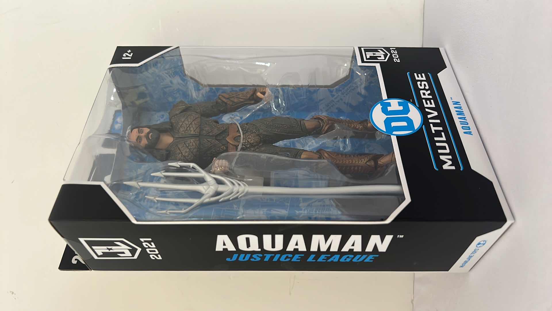 Photo 3 of NIB DC MULTIVERSE "AQUAMAN" ACTION FIGURE MSRP $25