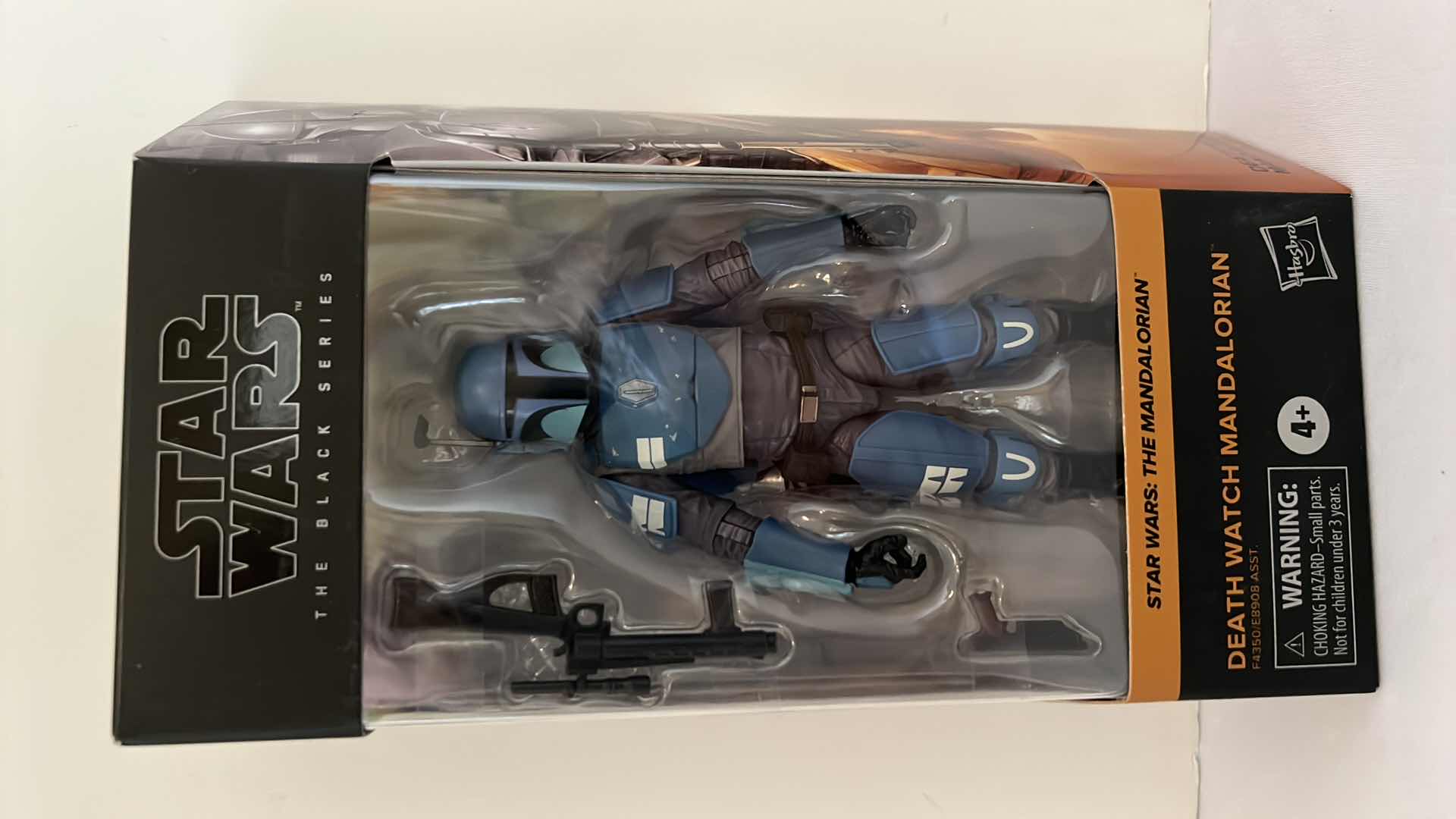 Photo 1 of NEW HASBRO STAR WARS "DEATH WATCH MANDALORIAN" ACTION FIGURE MSRP $30