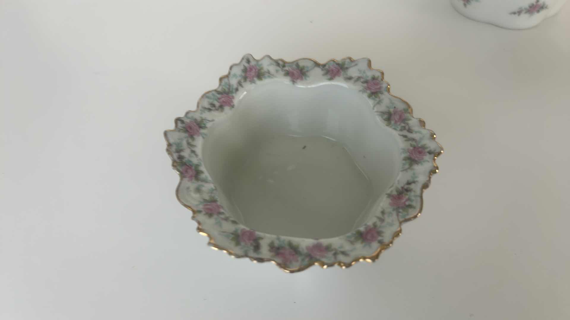 Photo 4 of DAINTY PORCELAIN PLATES 5” AND BOWLS