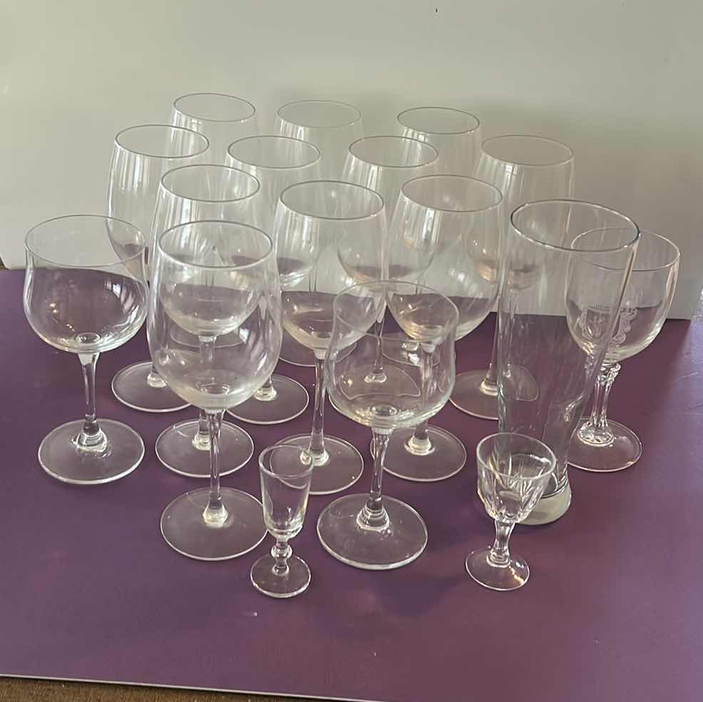 Photo 1 of 17 PC STEMWARE