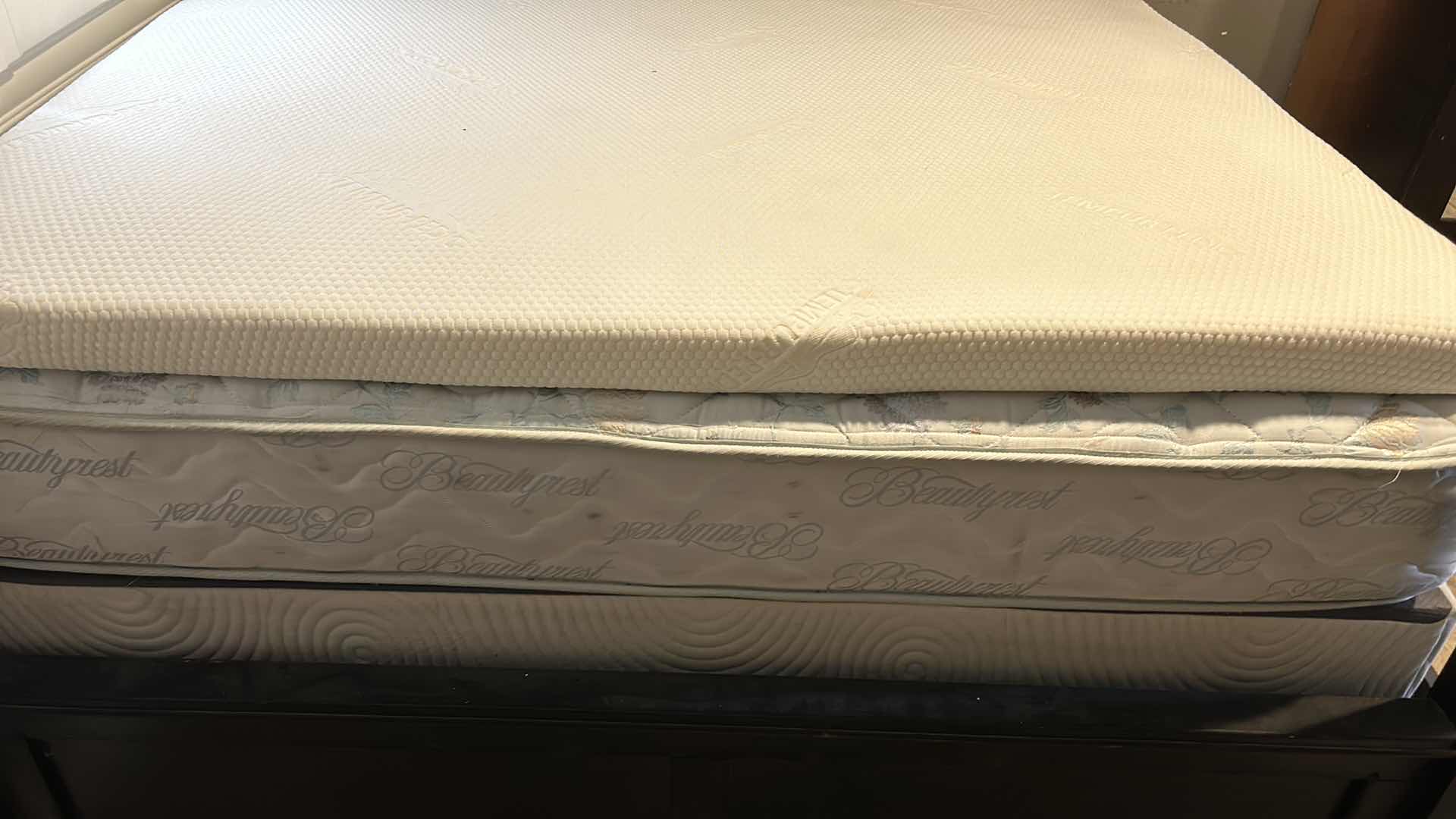 Photo 4 of QUEEN TEMPURPEDIC TOPPER AND QUEEN BEAUTY REST MATTRESS AND BOX SPRINGS