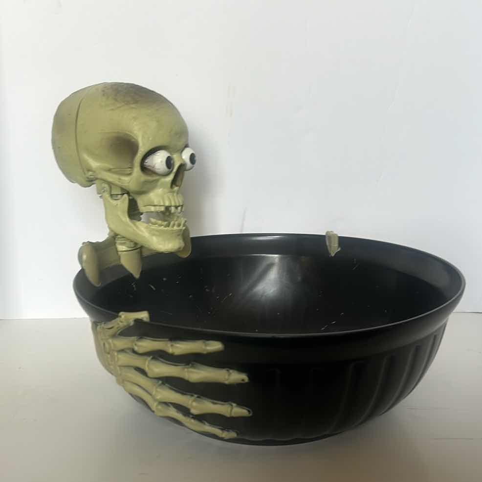 Photo 1 of HALLOWEEN ANIMATED CANDY BOWL