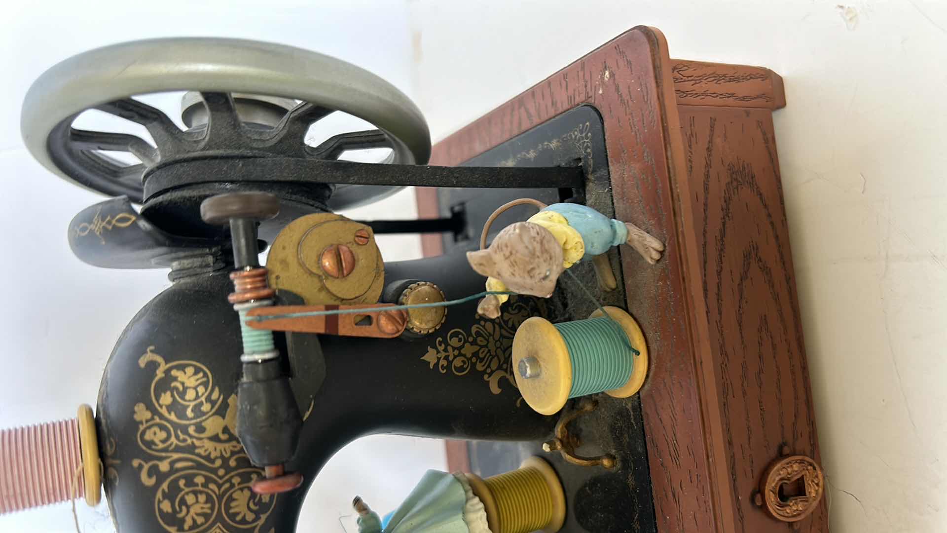 Photo 3 of ENESCO  MUSICAL SEWING MACHINE FIGURINE WITH MINIATURE MICE, PLAYS MY FAVORITE THINGS.