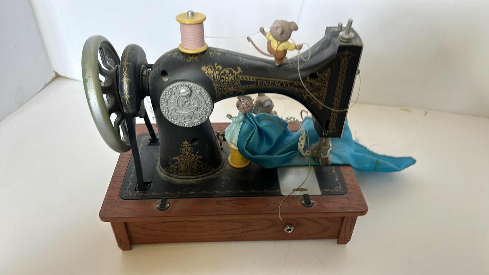 Photo 5 of ENESCO  MUSICAL SEWING MACHINE FIGURINE WITH MINIATURE MICE, PLAYS MY FAVORITE THINGS.